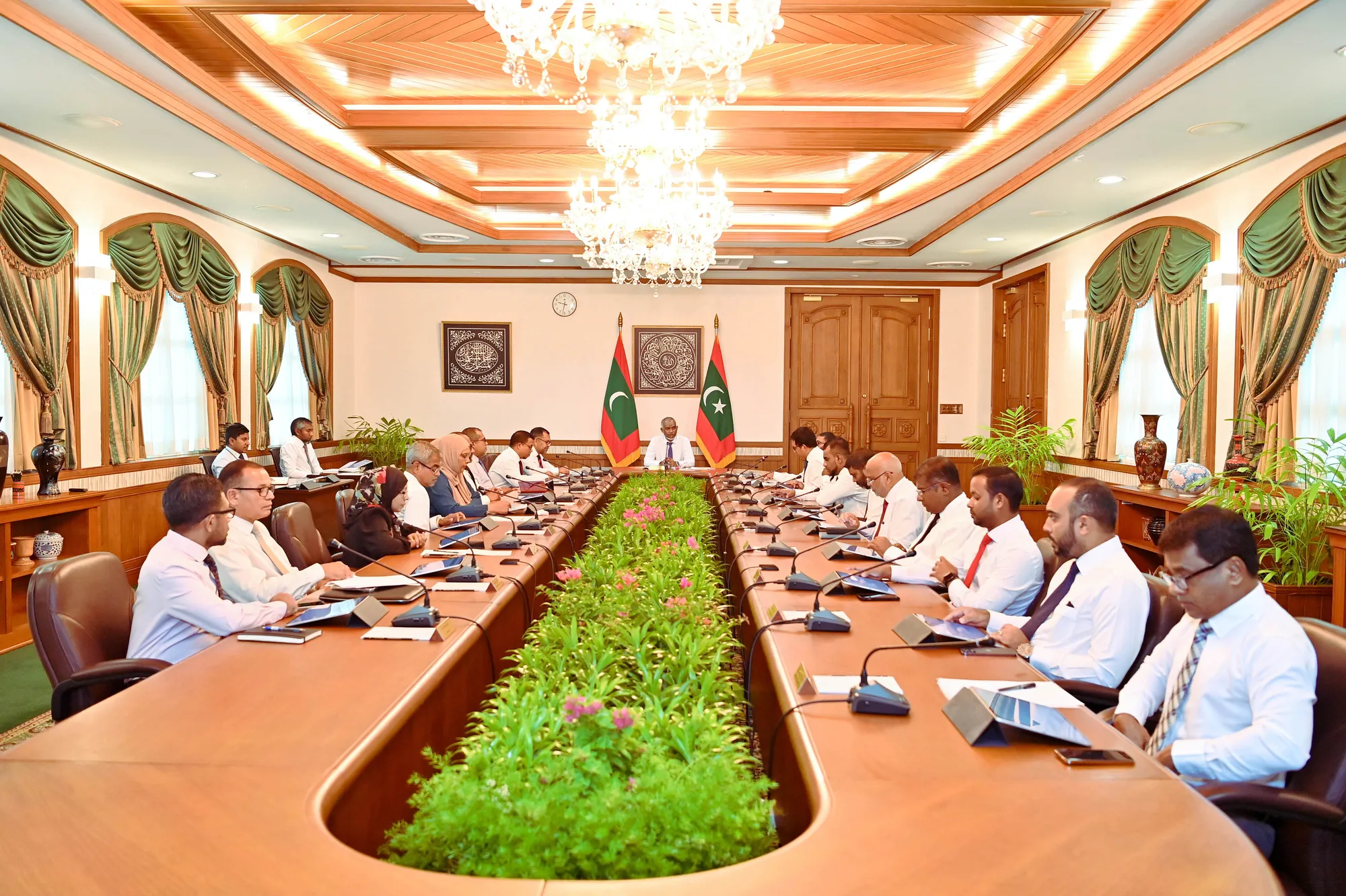 ކެބިނެޓް ބައްދަލުވުމެއްގެ ތެރެއިން-- ފޮޓޯ: ރައީސް އޮފީސް