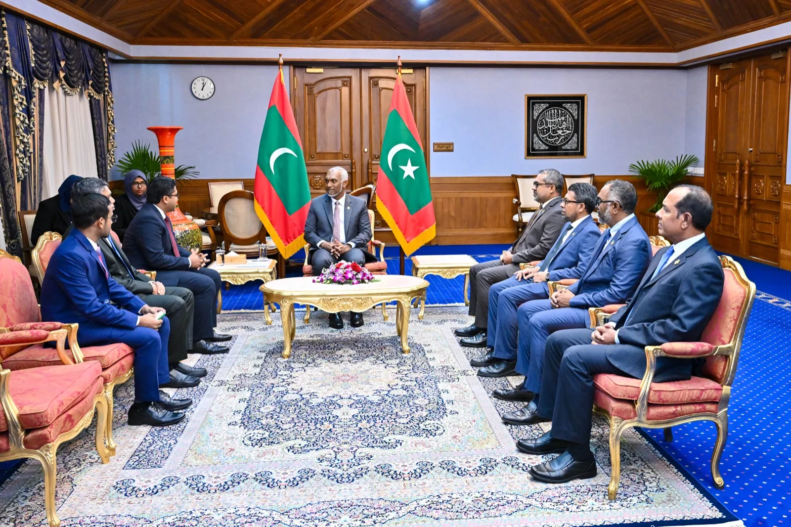 ބަންގްލަދޭޝްގެ އައު ސަފީރު ވެސް ރައީސަށް ފަތްކޮޅު އަރުވައިފި