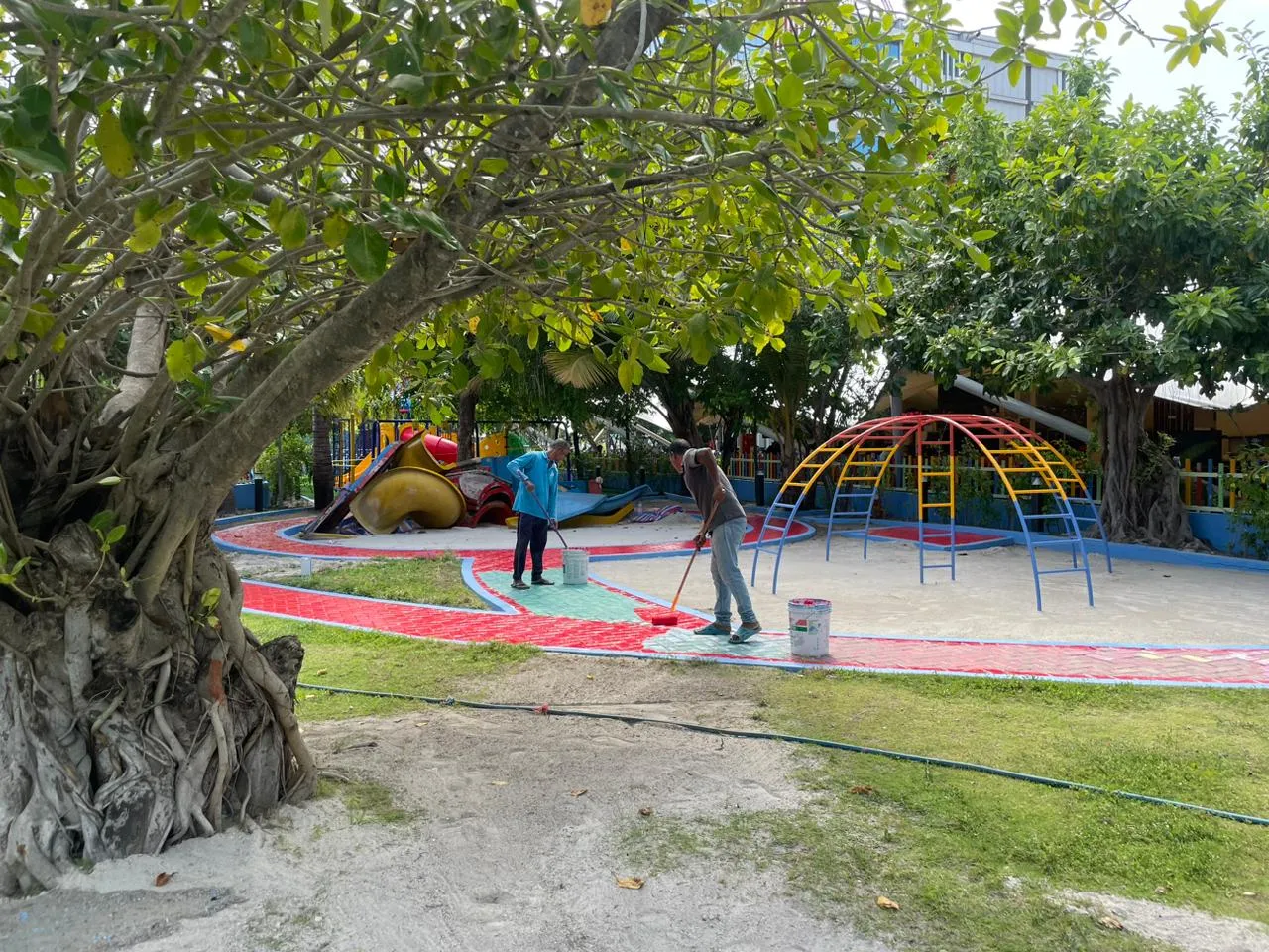 ސިޓީ ކައުންސިލުން މާލޭގެ މައިޒާންތަކާއި ޕާކުތަކުގެ އާބާތުރަފިލުވުމަށް ބޮޑެތި މަސައްކަތްތަކެއް!