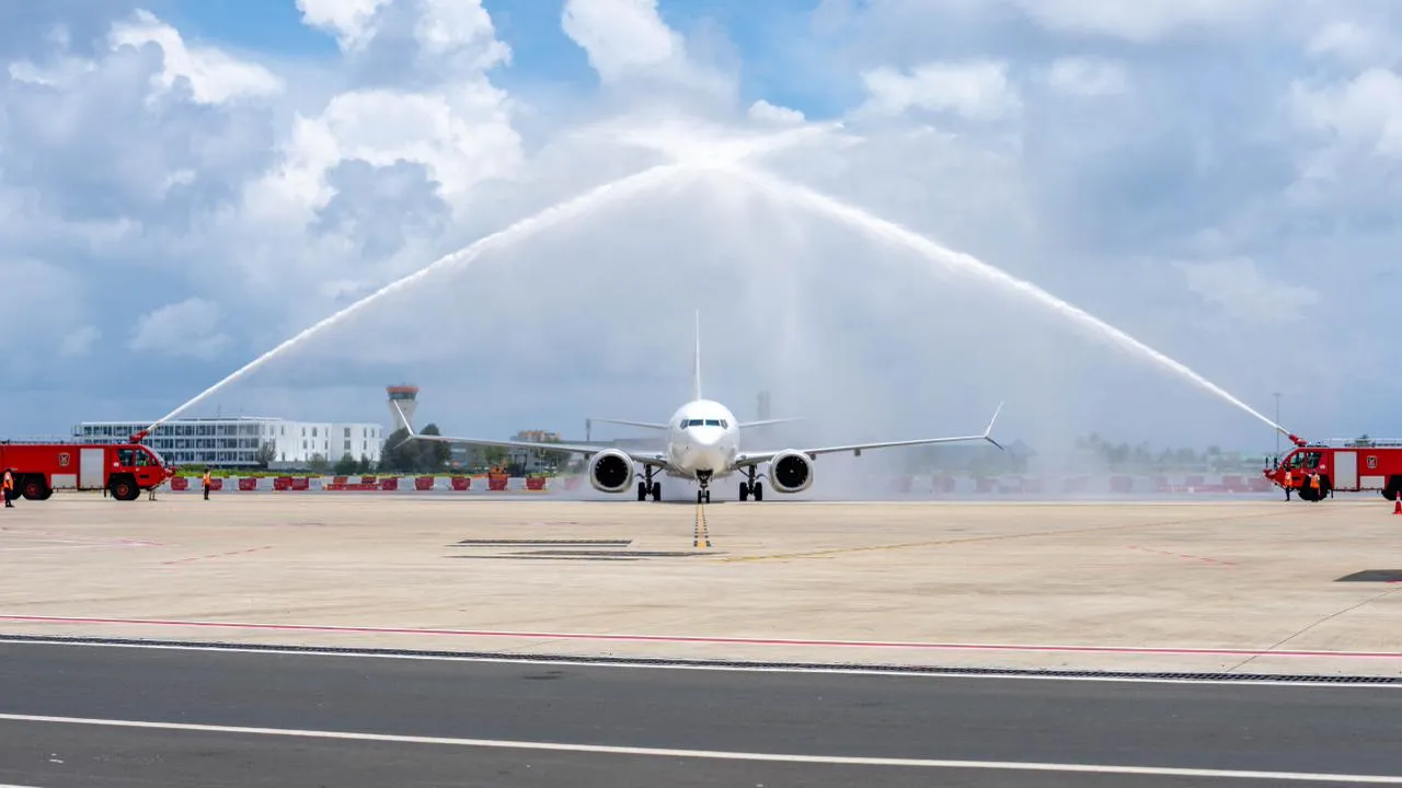 Flight MH485 being welcomed with a water salute