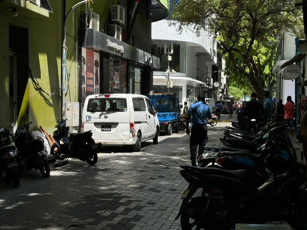 ވޭން އޮތް ސަރަހައްދުގައި ފުލުހުން ހަރަކާތްތެރި ވަނީ-- ފޮޓޯ: ދިޔަރެސް