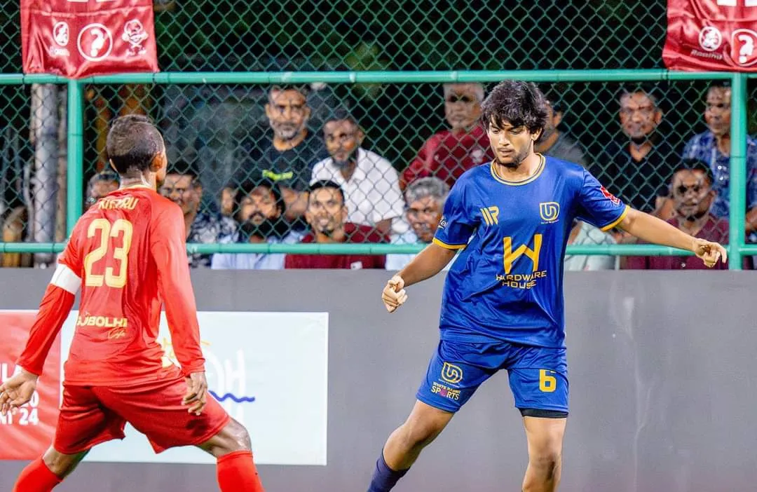 ފަސޭހަކަމާއެކު ދޫނޑިގަލޯނާ ބަލިކޮށް ދިގުވާނޑުން މުބާރާތް ފެށީ އިތުބާރާއެކު