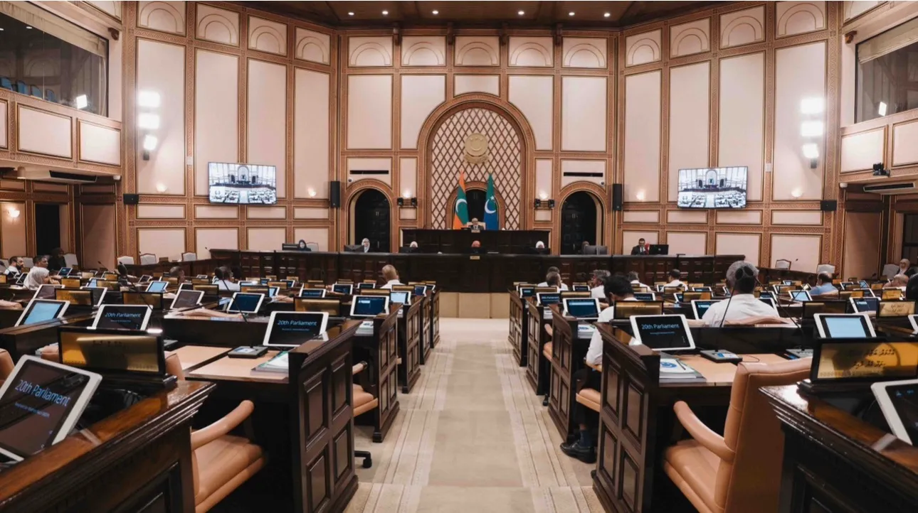 ކުދި އަދި މެދުފަންތީގެ ވިޔަފާރިތަކުން ކޯޓާ ފީ ދައްކަން ނުޖެހޭ ގޮތް ހަދަން ގާނޫނަށް އިސްލާޙެއް