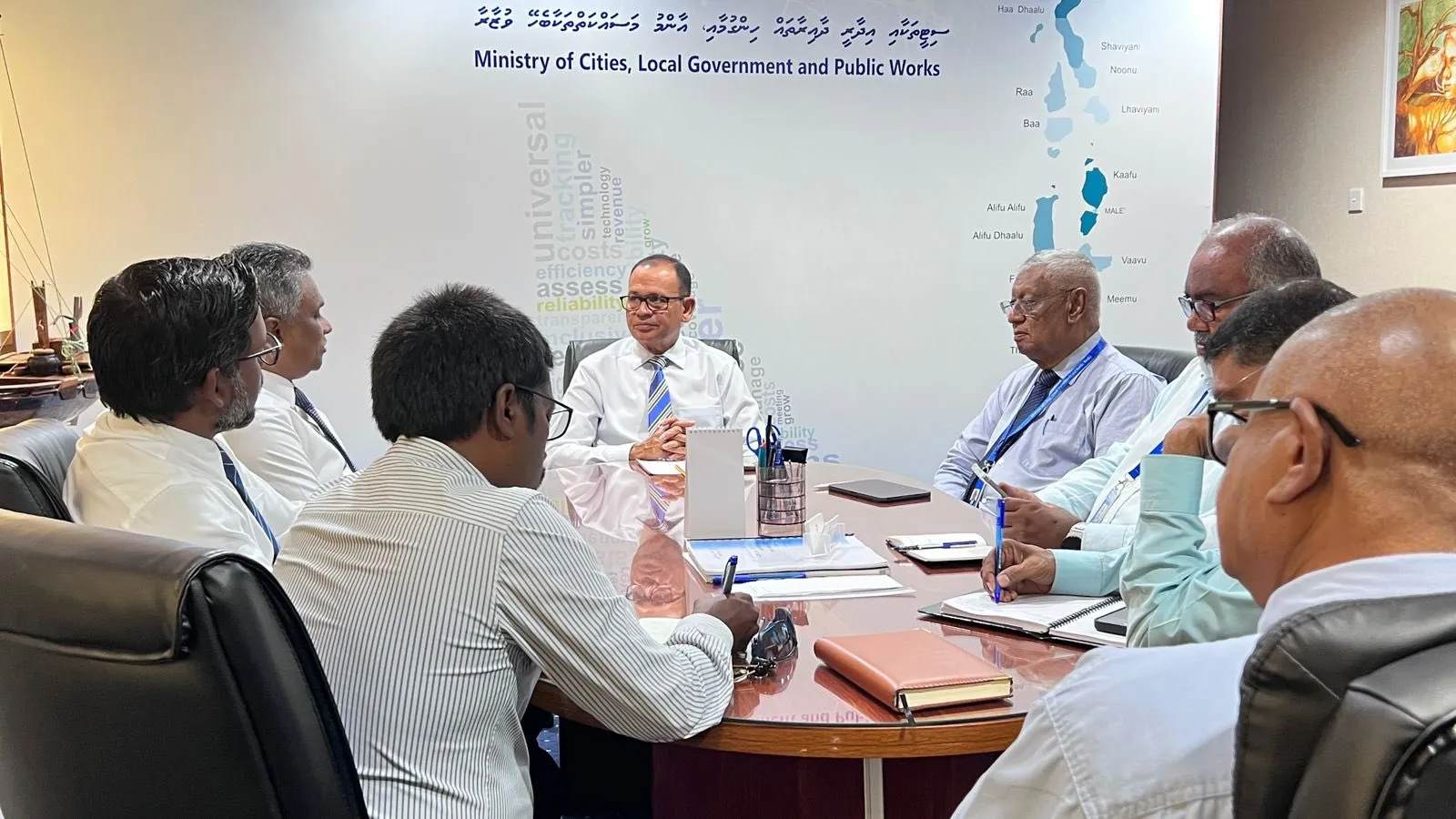 އާ މަސްމާރުކޭޓުގެ މަސައްކަތް އަވަސްކުރުމާ ގުޅޭގޮތުން މަޝްވަރާކޮށްފި
