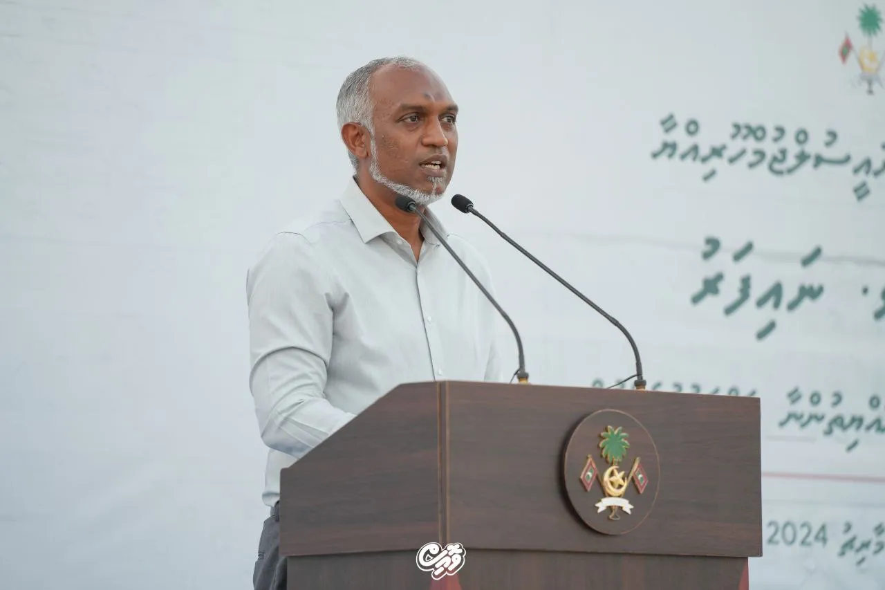 ނައިފަރު ޖަލްސާގައި ރައީސުލްޖުމްހޫރިއްޔާ ޑރ މުހައްމަދު މުޢިއްޒު ވާހަކަދައްކަވަނީ--ފޮޓޯ/ ވޮއިސް