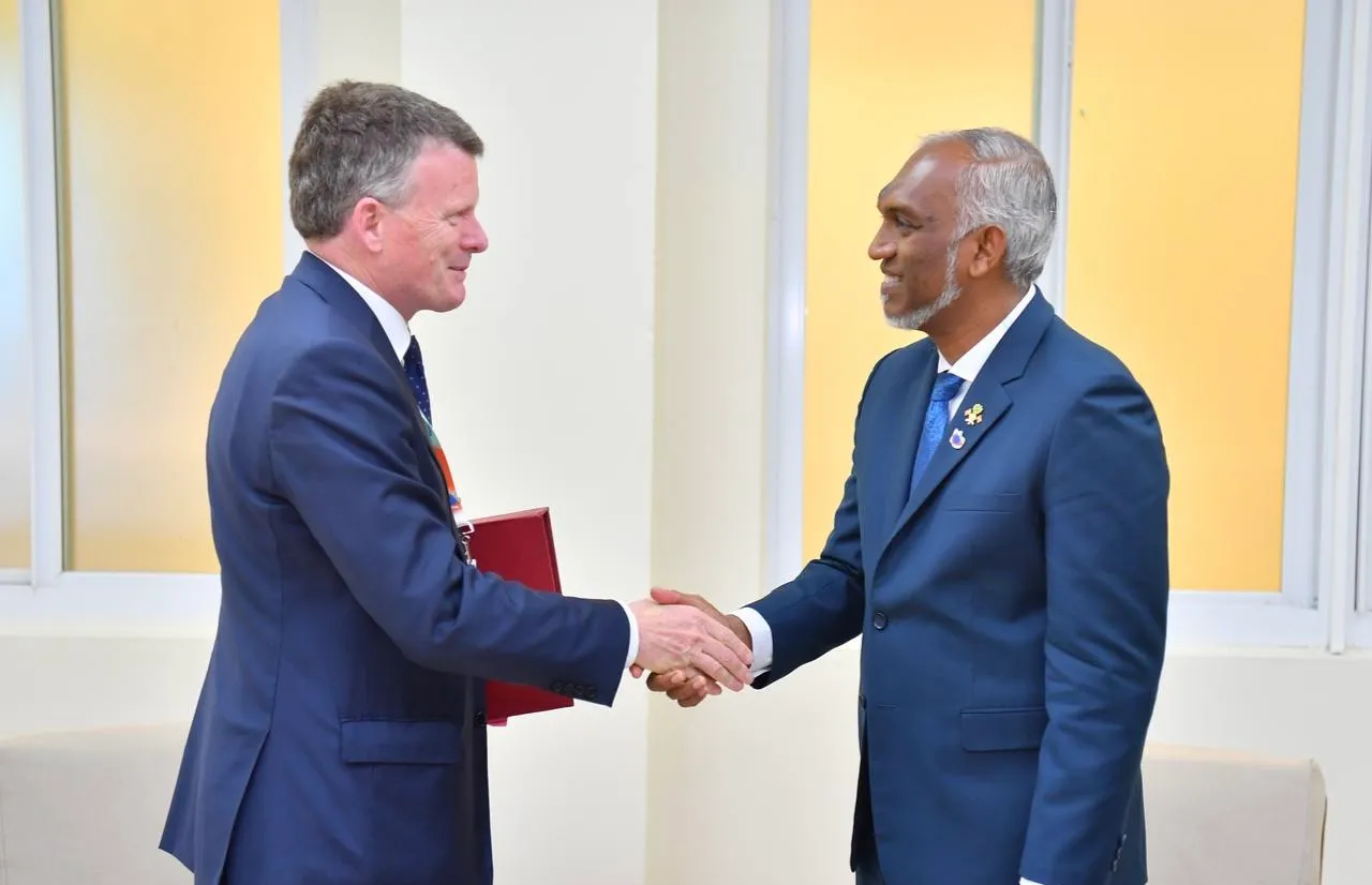 President Dr Mohamed Muizzu and Rt. Hon. Lord Richard Benyon, the UK’s Minister of State for Foreign and Commonwealth and Department of Environment (Photo/ President’s office)
