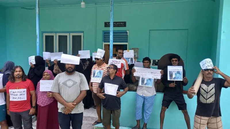 ބަނދަރު މައްސަލާގައި އދ.ދިއްދޫ ރައްޔިތުންނަށް ބޮޑެތި ގެއްލުންތަކެއް؛ ކައުންސިލް ބަންދުކޮށްފި!