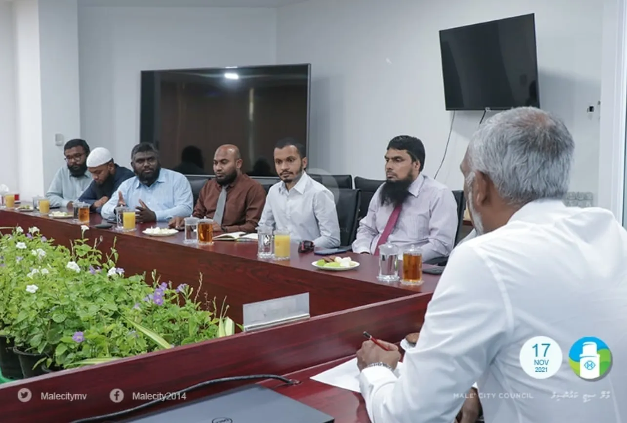 މިއީ، الله ހިޔާރު ކުރެއްވި ބޭފުޅުންނާއެކު މަސައްކަތް ކުރަންވީ ވަގުތު: އިލްމުވެރިންގެ ގުޅުން