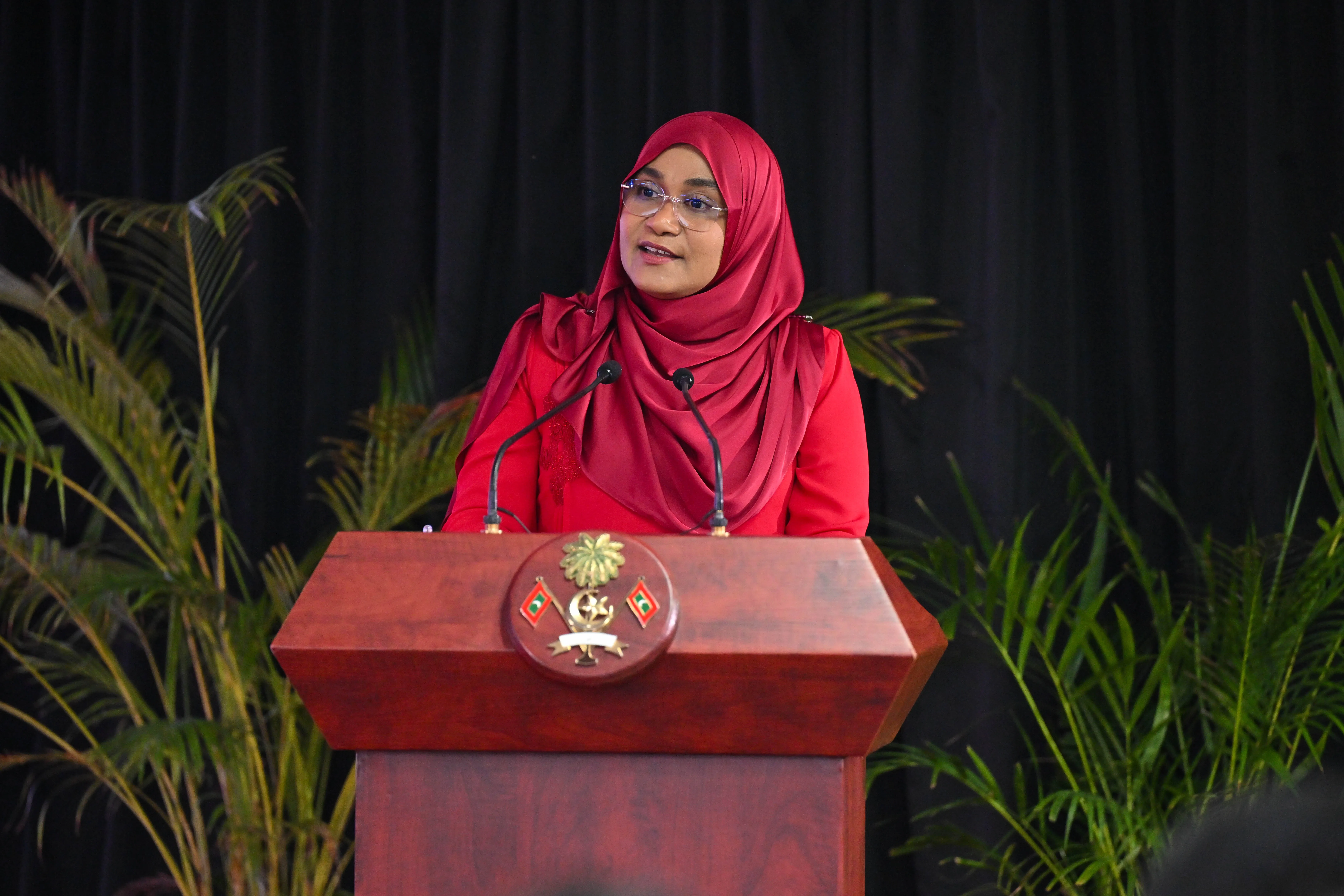 ލޭ ހަދިޔާކުރުމުގައި ދީލަތިވުމަކީ ހަމަ ކޮންމެ މީހަކަށްވެސް އޮތް ފުރުޞަތެއް ކަމަށާ، ލޭ ހަދިޔާކުރެއްވެން އޮތް ކޮންމެ ބޭފުޅަކުވެސް ލޭ ހަދިޔާކުރެއްވުމަށް ރައީސުލްޖުމްހޫރިއްޔާގެ އަނބިކަނބަލުން ގޮވާލައްވައިފި