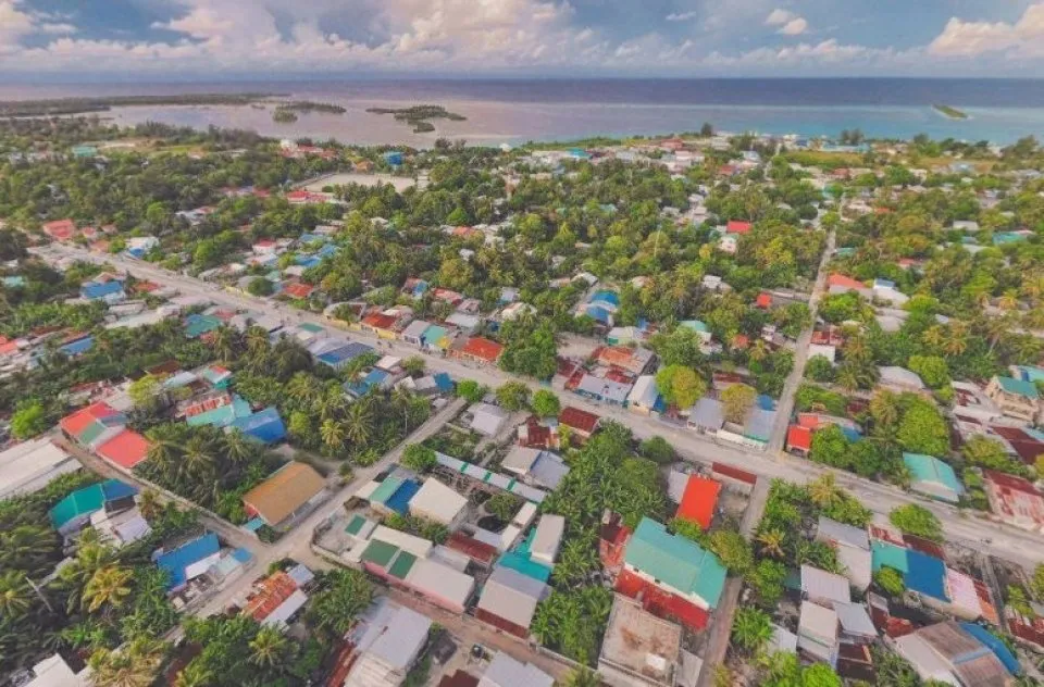 އައްޑޫ ސިޓީ-.