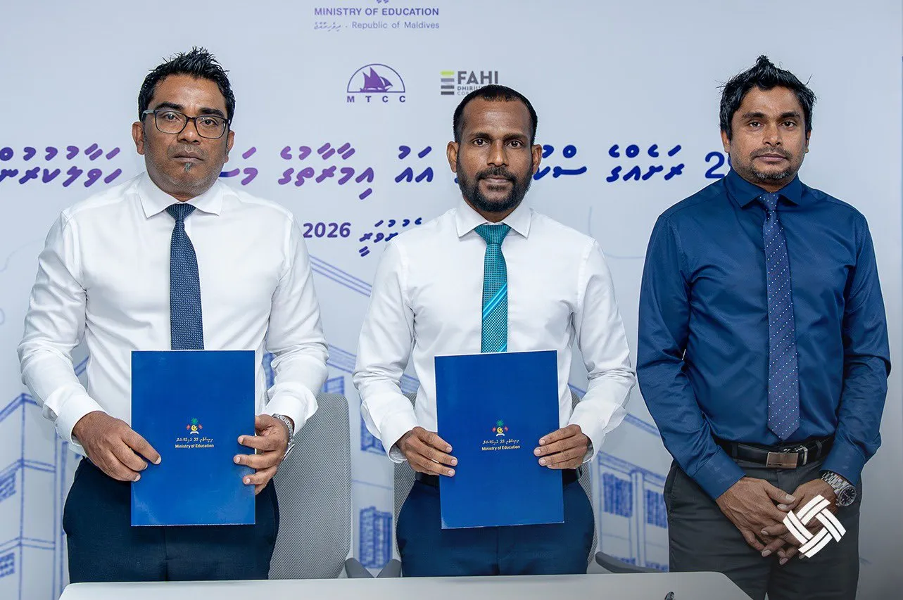 މި އެއްބަސްވުމުގައި ސޮއިކުރުމުގެ ތެރެއިން-- ފޮޓޯ/ އާރްޑީސީ