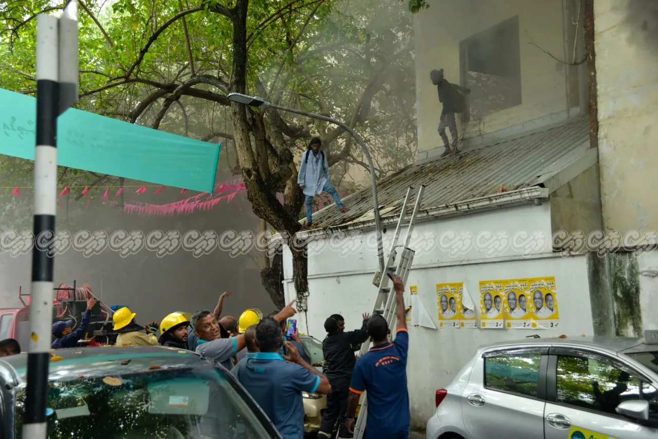 މިއަދުގެ އަލިފާނުގެ ހާދިސާ އާއި ގުޅިގެން ދެމީހަކު ފުލުހުންގެ ބެލުމުގެދަށަށް ގެންގޮސްފި!