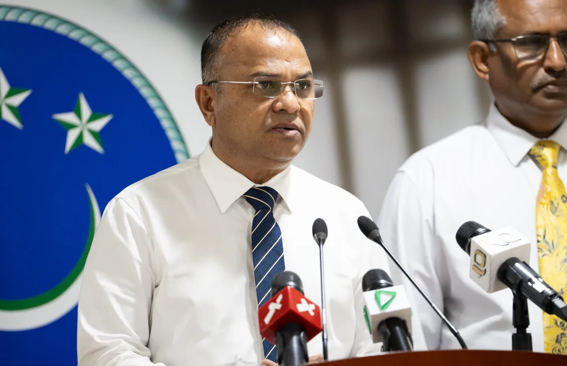 މުސާރަ ބޮޑުކުރުމުގެ ކުރިން ހާޒިރުނުވާ މެންބަރުންގެ މުސާރައިން ކެނޑޭ އުސޫލު އެކުލަވާލިން: ޝަހީމް