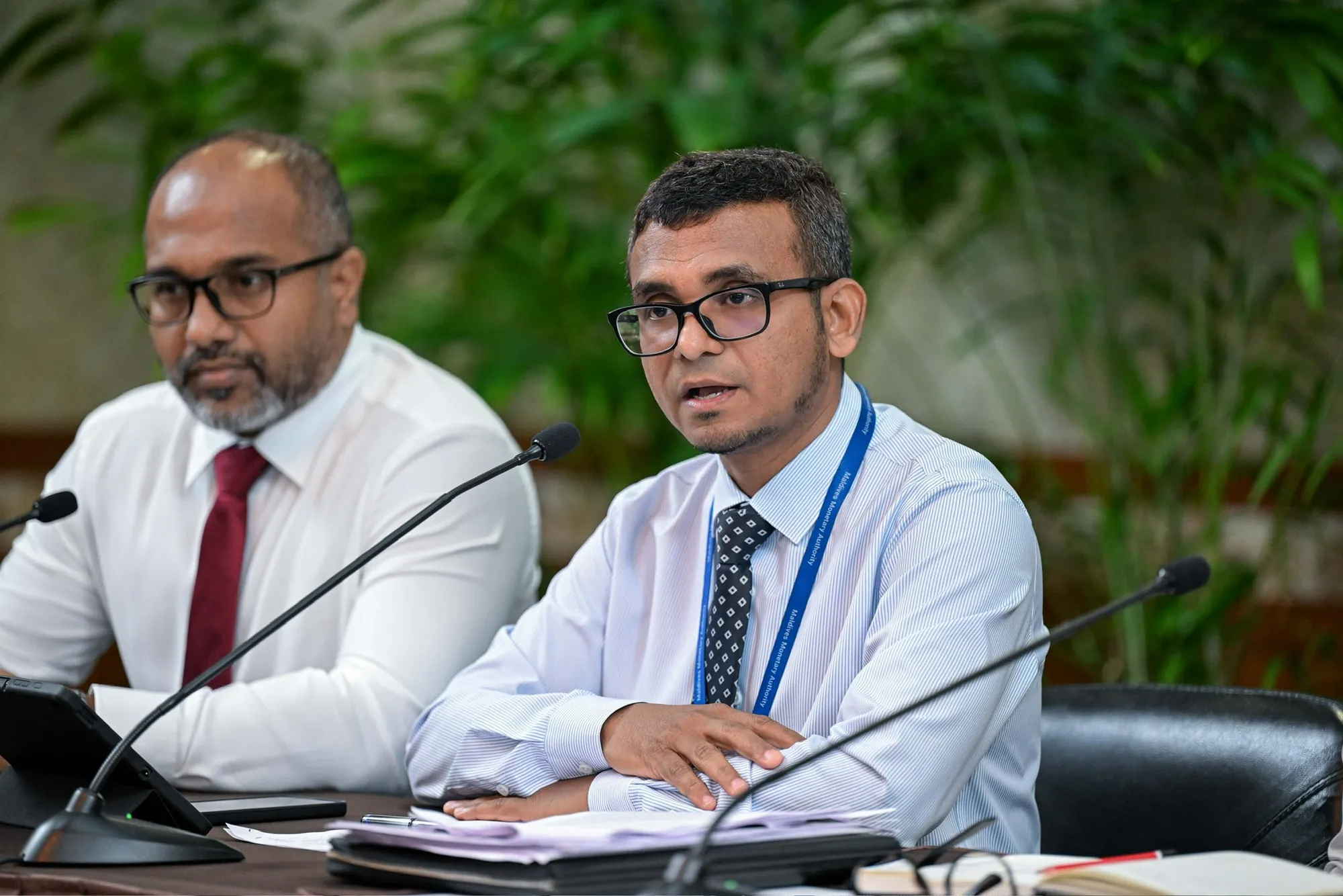ޑޮލަރުން މުސާރަ ލިބޭގޮތަށް އޮންނަ އޮތުން ބަދަލުކުރުމަކީ ދިގު މުއްދަތުގެ ގޯލެއް: ގަވަރުނަރު