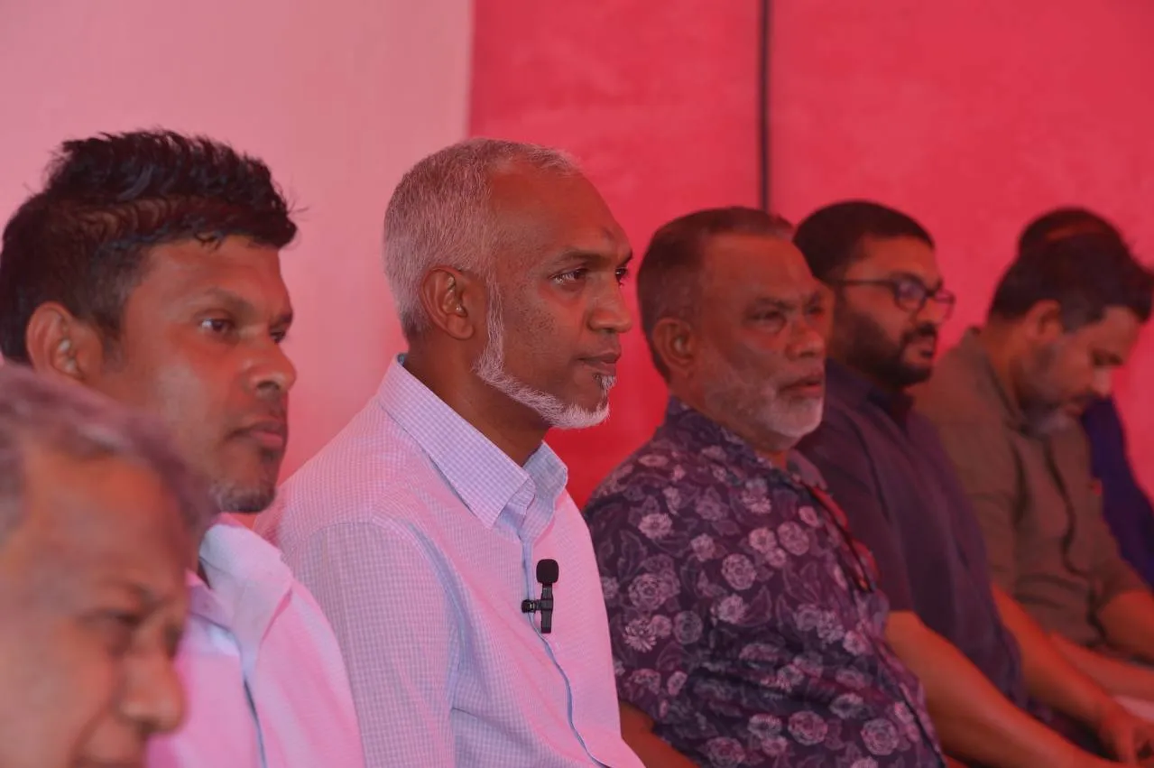 މިސަރުކާރުން ފަށައިފައިވާ ތަރައްޤީގެ އެއްވެސް މަޝްރޫޢު އެއް ހުއްޓައިނުލާނަން: ޑރ މުޢިއްޒު