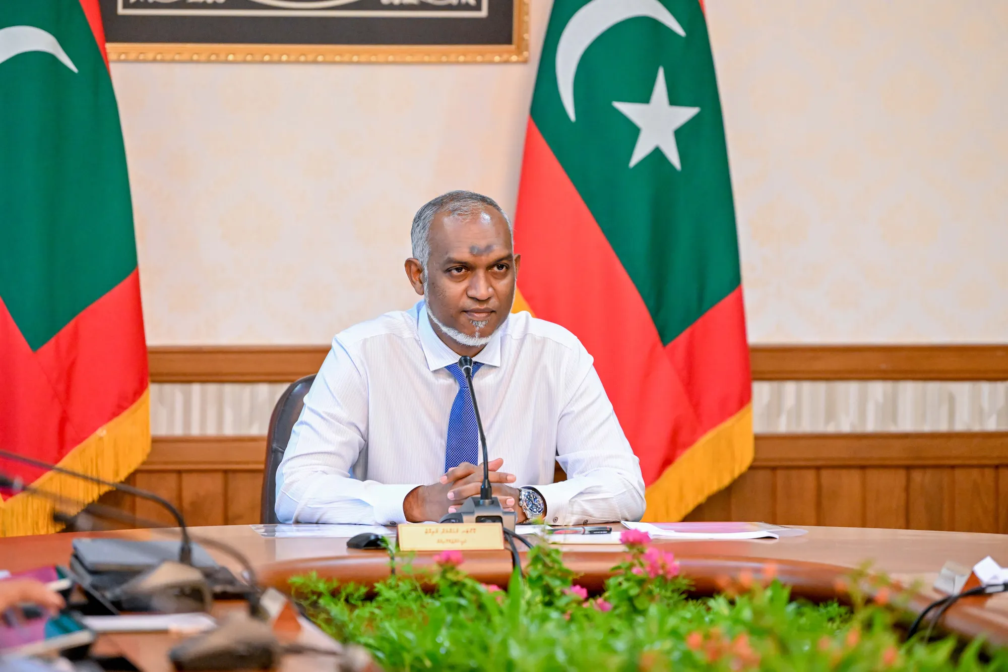 ރައީސް ޑރ.މުޢިއްޒު-- ފޮޓޯ: ރައީސް އޮފީސް
