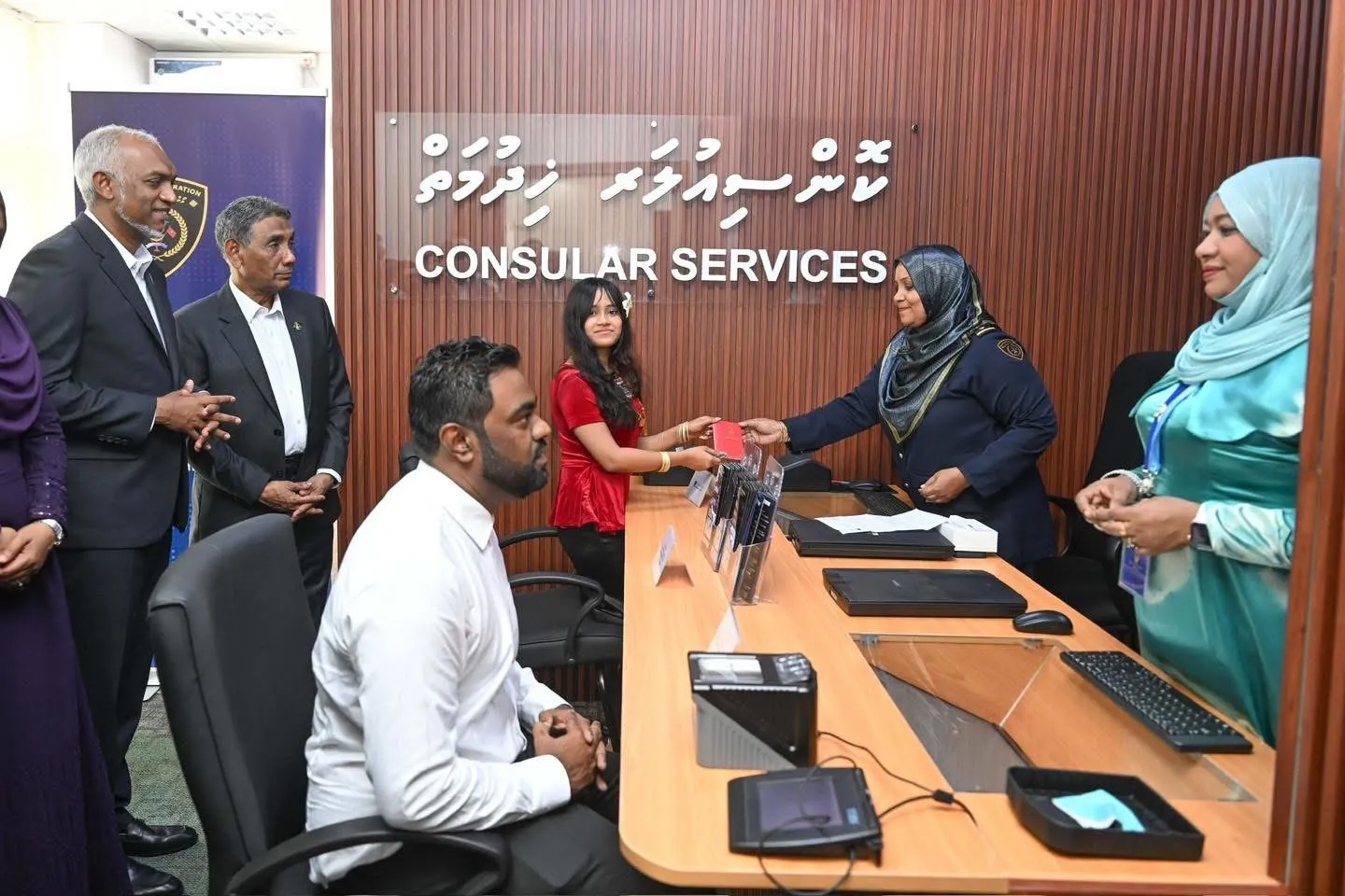 ދިވެހި ޕާސްޕޯޓާއި އައިޑީކާޑު ދޫކުރުމުގެ ހިދުމަތް ލަންކާގައި ފެށުން