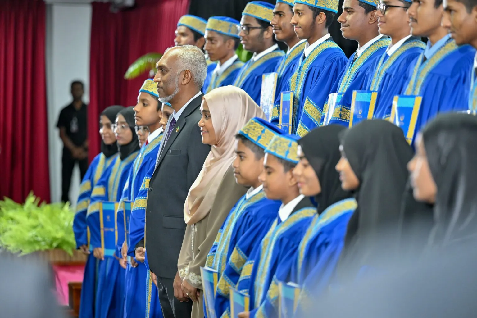 ހާފިޒުން ދަސްވެނިވުމުގެ ރަސްމިއްޔާތޔގެ ތެރެއިން: ފޮޓޯ/ރައީސް އޮފީސް