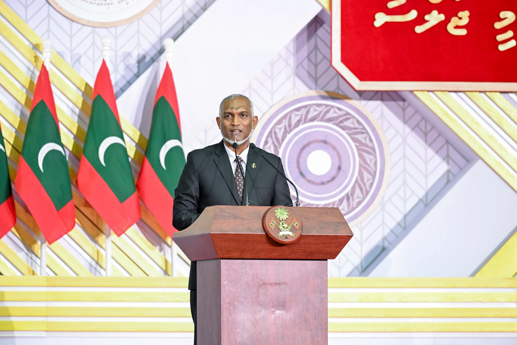 ރައީސް ޑރ.މުޙައްމަދު މުޢިއްޒު-- ފޮޓޯ: ރައީސް އޮފީސް