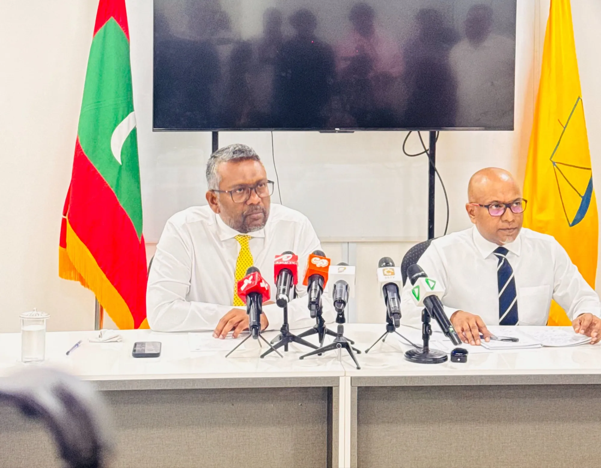 އެސްއޯއީތަކުން މުއައްޒަފުން މަދުކުރަނީ އޮޅުވާލުމެއްގެ ތެރެއިން: ފައްޔާޒް