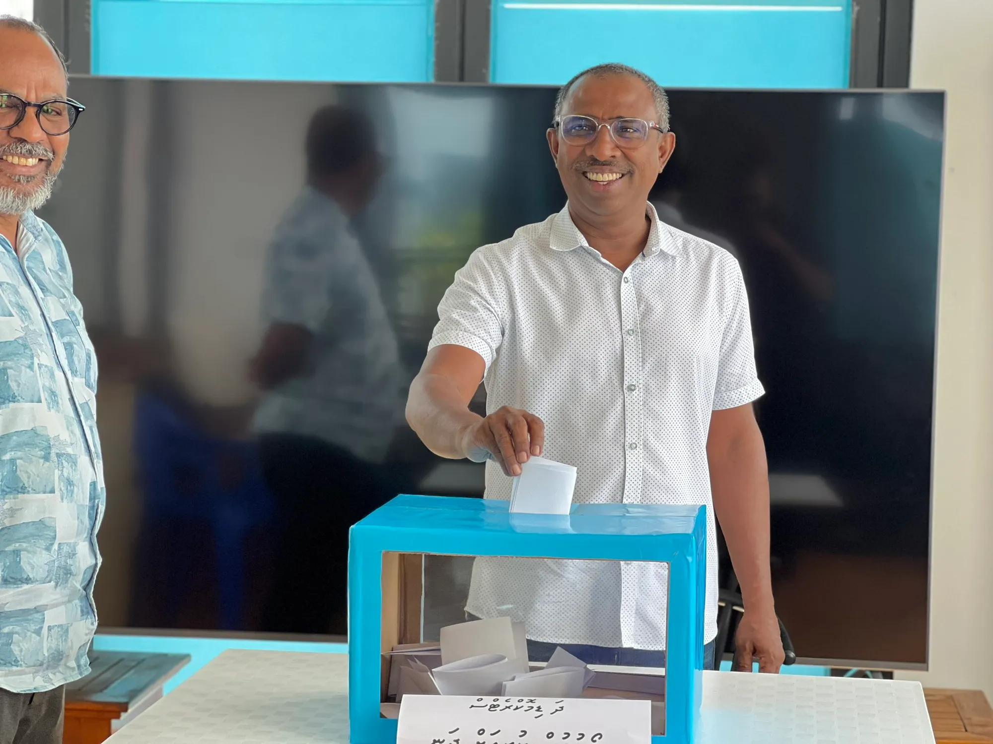 ޑިމޮކްރެޓްސްގެ ޕީޖީ ލީޑަރަކަށް އާޒިމް އިންތިޚާބުވެއްޖެ