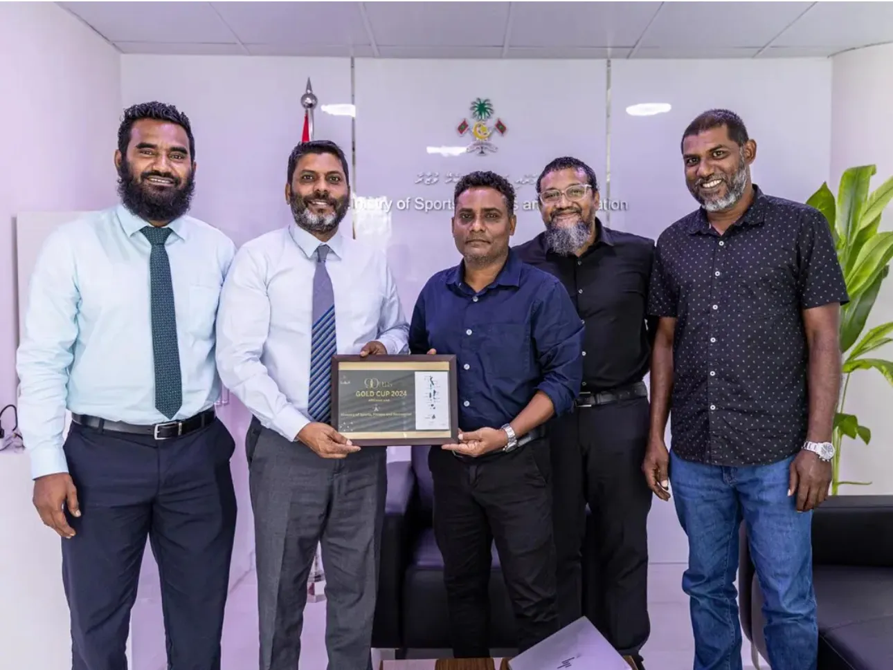 ނައިންޓީ ޕްލަސްއިން މިނިސްޓްރީއާއެކު ބޭއްވި ބައްދަލުވުމުގެ ތެރެއިން —