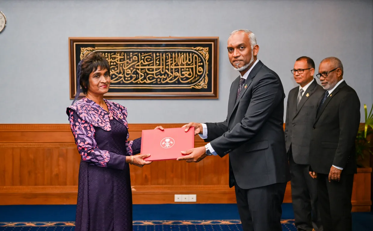 އެލްޖީއޭގެ ސީއީއޯއަކަށް ޑރ. މަރިޔަމް ޒުލްފާ އައްޔަންކުރެއްވުން -- ފޮޓޯ/ ރައީސް އޮފީސް