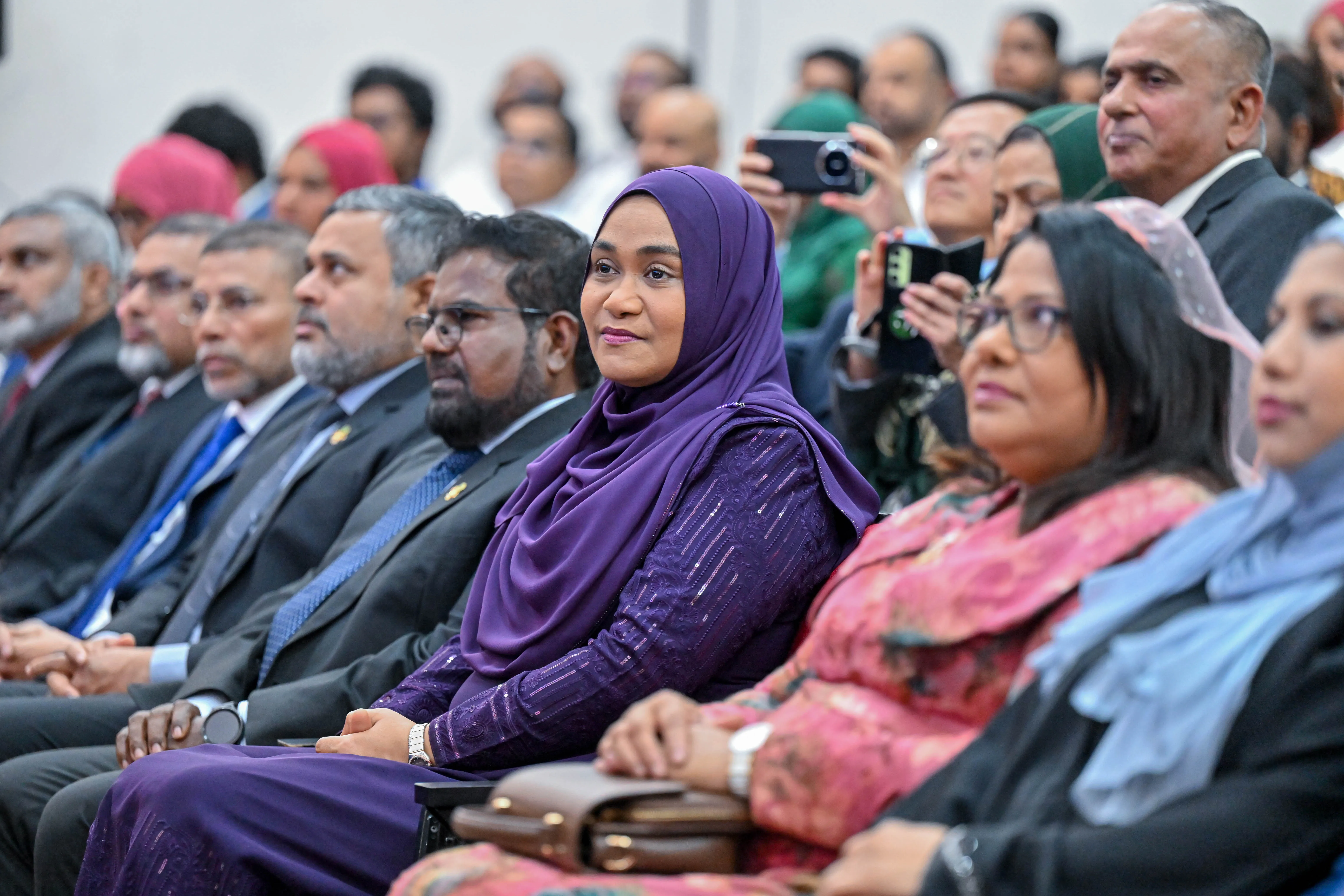 330 ދިރާސާ ކަރުދާހާއެކު އެމްއެންޔޫގެ "ތެވެލި" ބައިނަލްއަޤްވާމީ ކޮންފަރެންސް ފަށައިފި