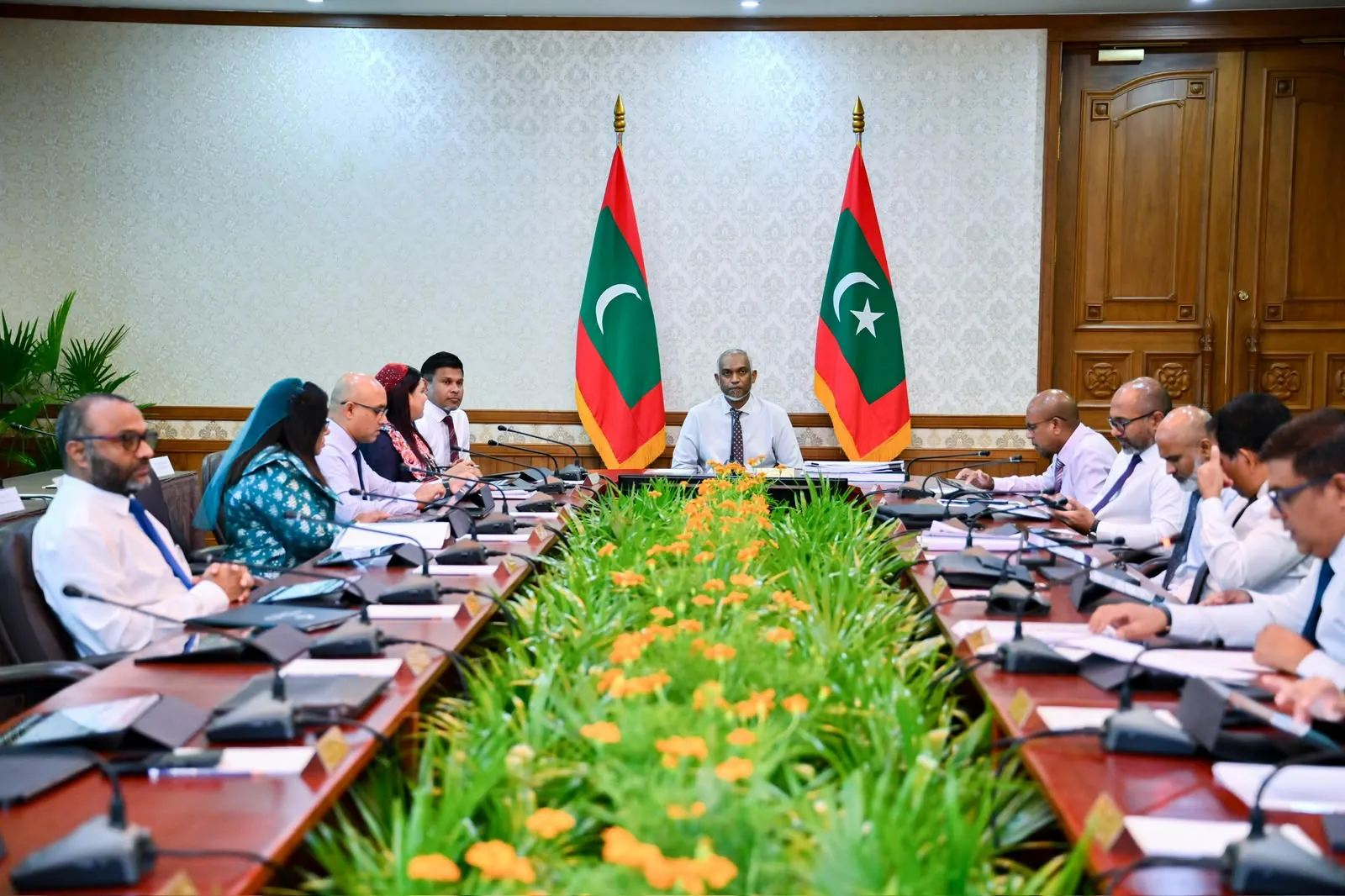 ތަރައްގީގެ މަޝްރޫއުތަކުގެ ދުވެލި ހަލުއިކުރަން ވަޒީރުންގެ މަޖިލީހުގެ މަސައްކަތު ބައްދަލްވުމެއް
