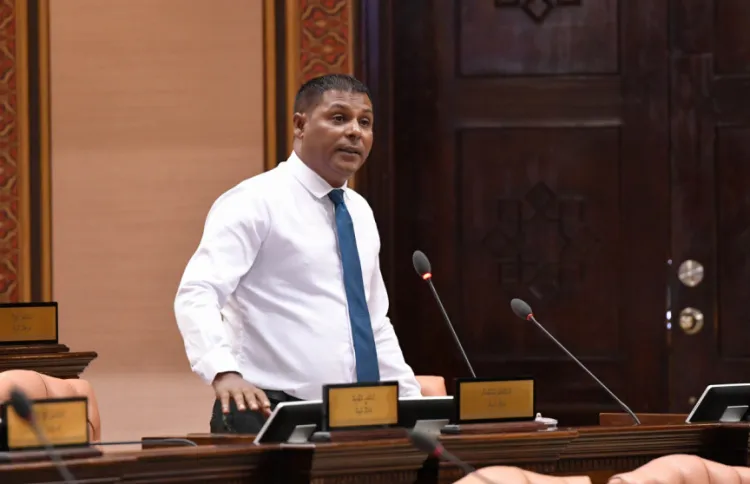 ވެލިދޫ ދާއިރާގެ މެންބަރު މުހައްމަދު އައްބާސް -- ފޮޓޯ: މަޖިލީސް