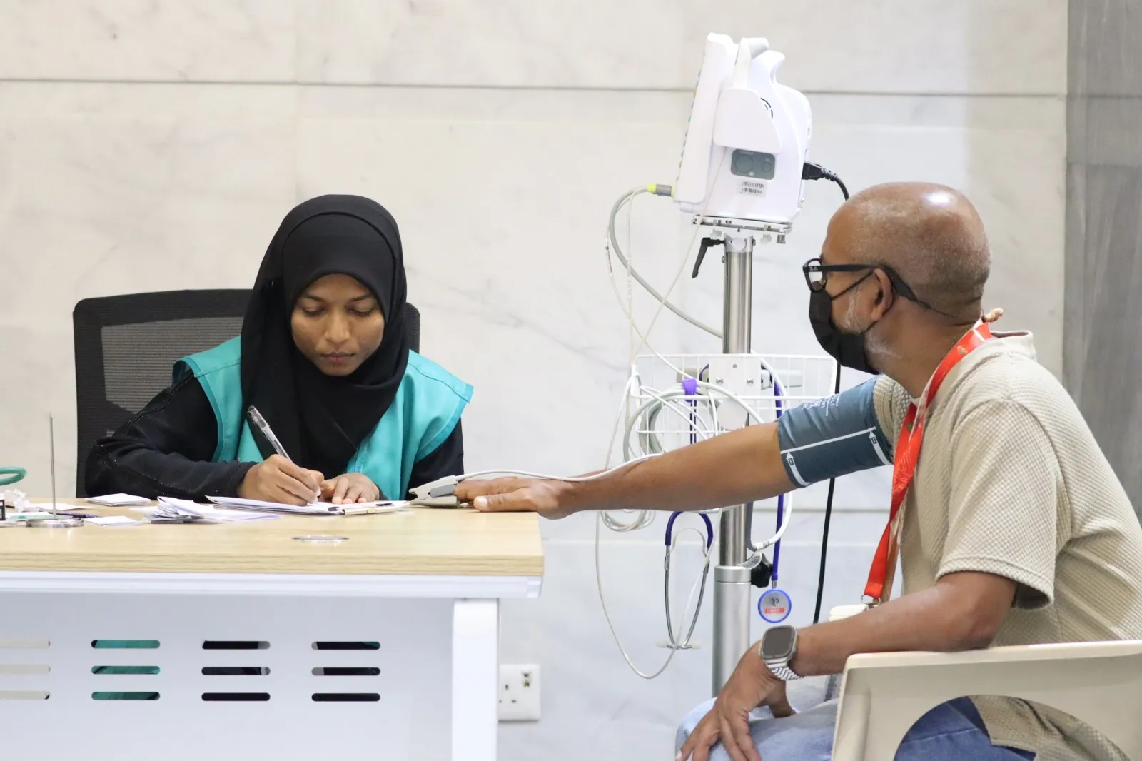 ޙައްޖު ކޯޕަރޭޝަންގެ ޢުމްރާވެރިންނަށް އަތޮޅުތެރެއިން ވެސް ހިލޭ ވެކްސިން ޖެހޭ ގޮތް ހަދައިފި