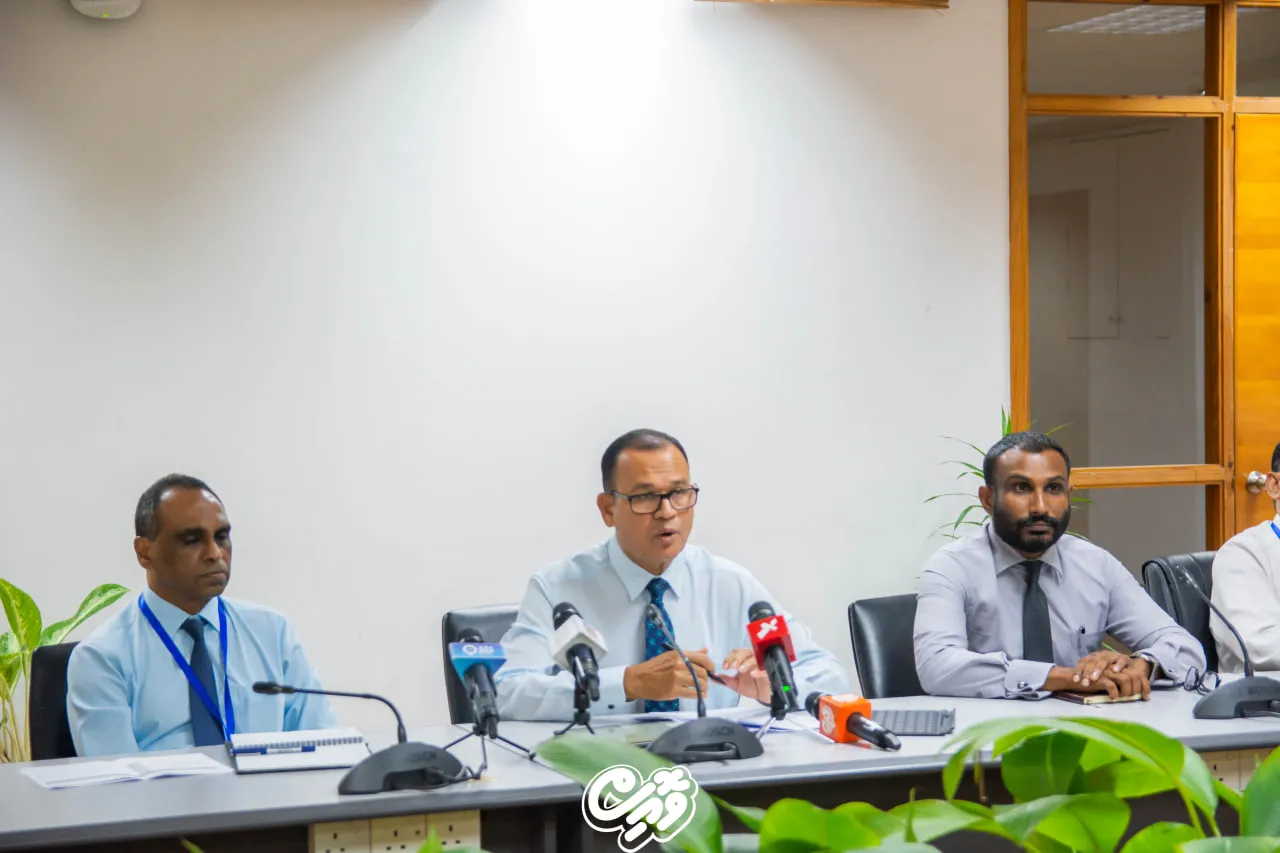 ވަޒީރު އާދަމް ޝަރީފް ޢުމަރު / ފޮޓޯ؛ވޮއިސް
