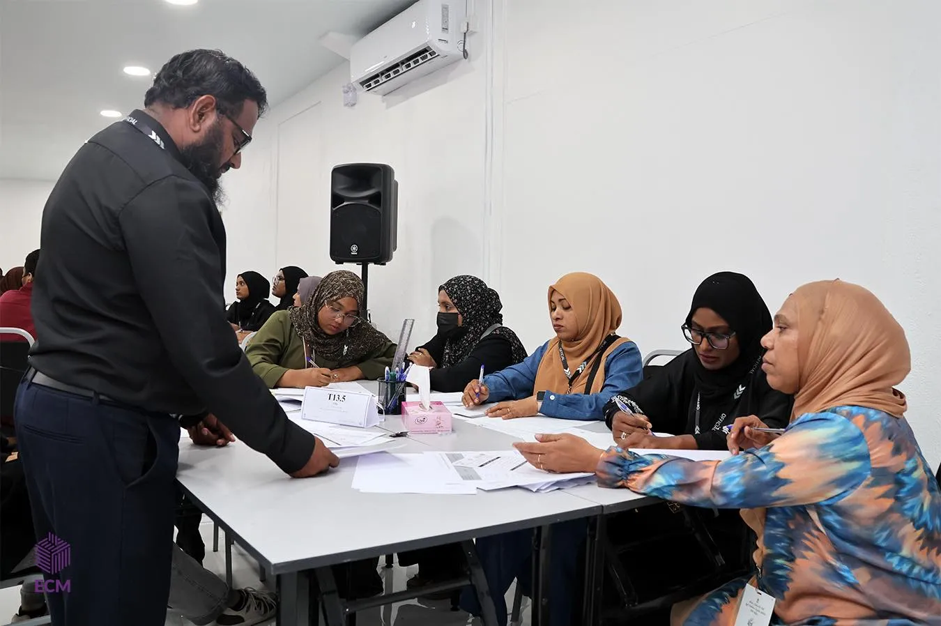 ކެންޑިޑޭޓުންގެ ނަން ތަރުތީބު ކުރުން މާދަމާ