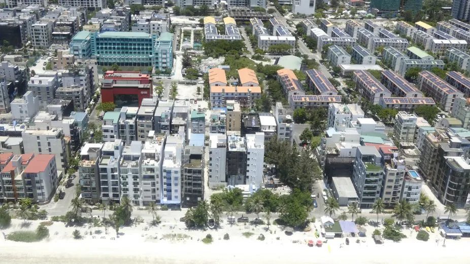 ހުޅުމާލެ ފޭސް 2 ގައި 1000 ހައުސިން ޔުނިޓު ތަރައްޤީކުރުމުގެ މަސައްކަތް މި ހަފުތާގައި ދިވެހި ފަސް ކުންފުންޏަކާ ހަވާލުކުރާ ގޮތަށް ހަމަޖެހިފައިވާ ކަމަށް ގެދޮރުވެރިކަމާ ބެހޭ ވުޒާރާ އިން ވިދާޅުވެއްޖެއެވެ.