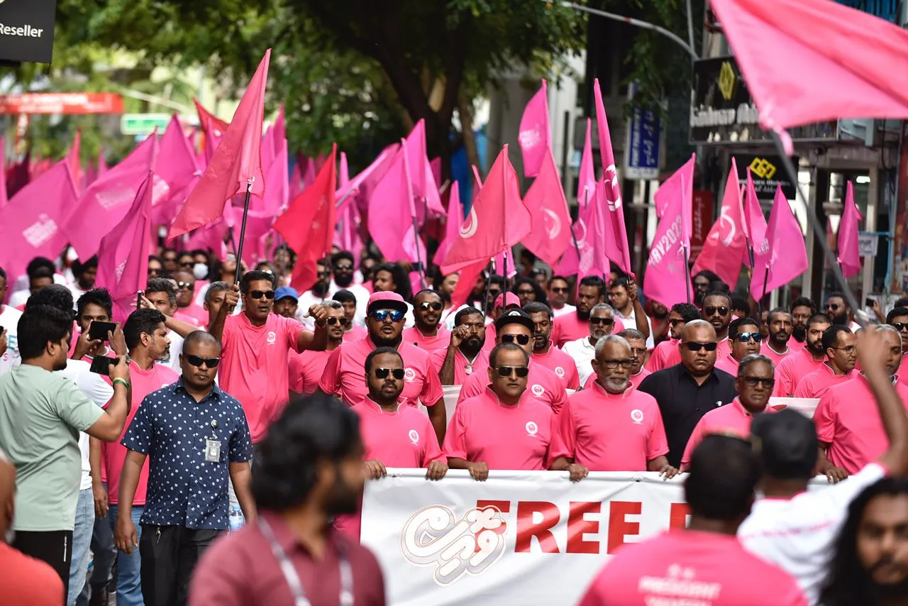 "ދިވެހިންގެ ސުލްހަވެރި ހިންގާލުން" އަށް ފުލުހުން ހުއްދަ ދީފި!
