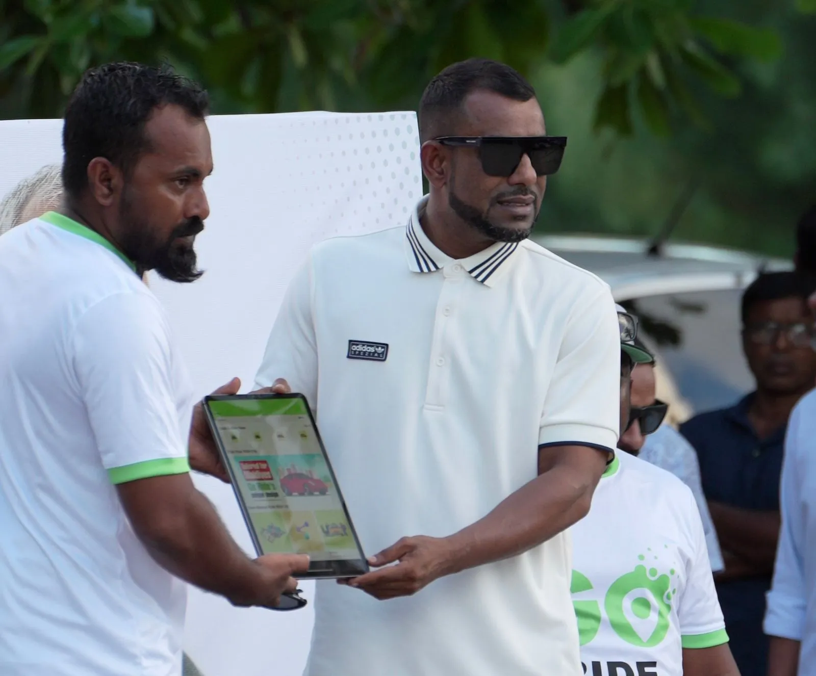 ޓޫރިޒަމް މިނިސްޓަރ ގޯރައިޑް އެޕް އިފްތިތާޙުކޮށްދެއްވަނީ