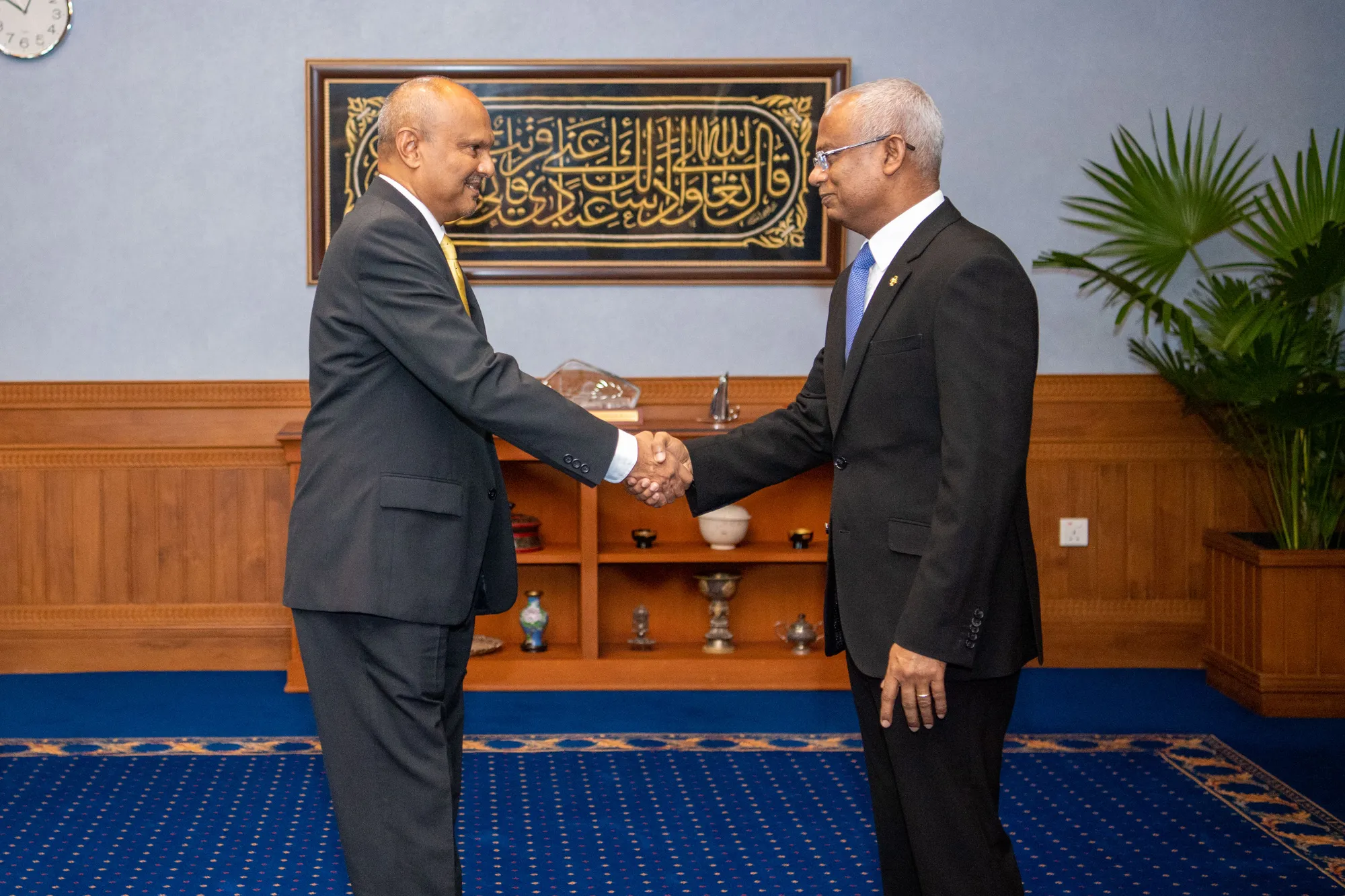 ތާއީދު ކުރަނީ އެއްދުވަހެއްގައި އިންތިހާބުތައް ބޭއްވުމަށް، ފައިދާ ބޮޑީ އެގޮތް: ޝިހާބު