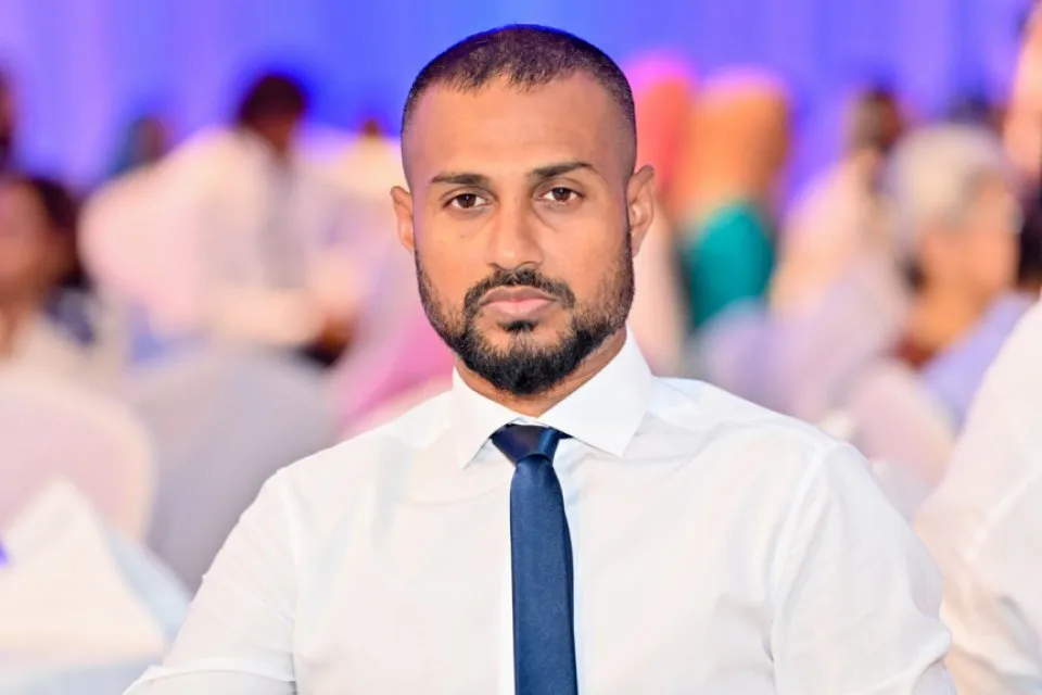 ފެނަކައިގެ މެނޭޖިންގ ޑިރެކްޓަރުކަމުން މުއާޒު އިސްތިއުފާދެއްވައިފި