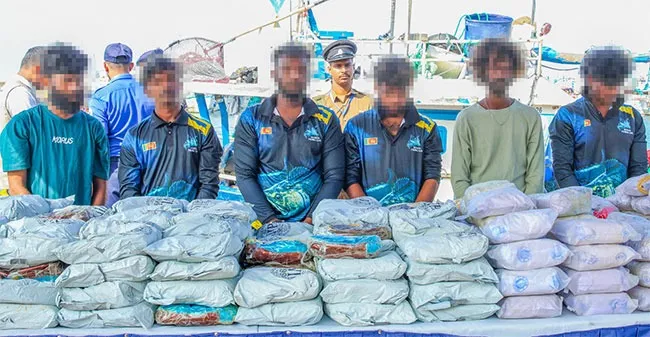 ސްރީދޭވީ ބޯޓުން އަތުލައިގަތް މީހުންނާއި މަސްތުވާތަކެތި -