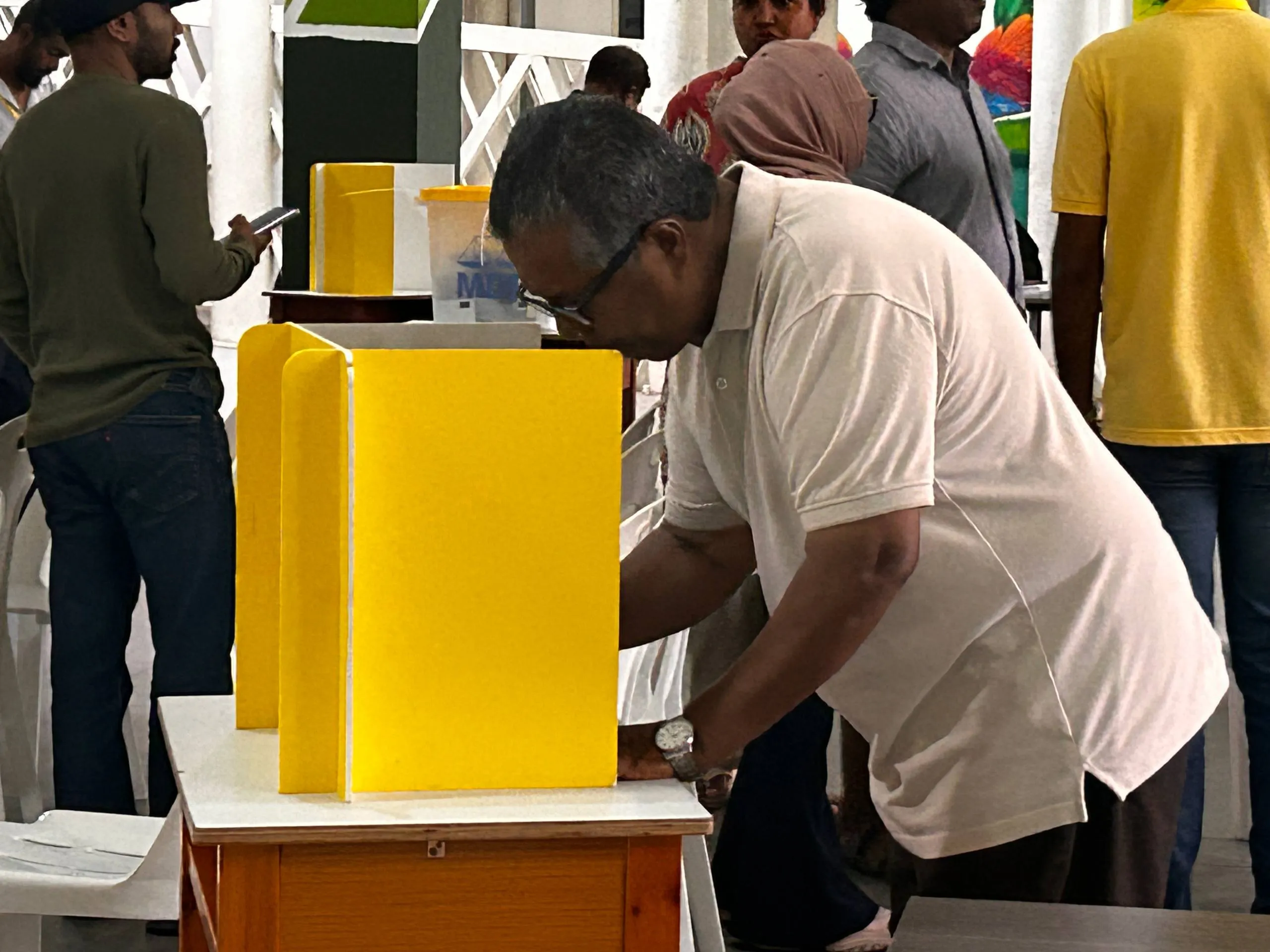 ވޯޓުލުމުގެ ވަގުތު 9:00 އާއި ހަމައަށް އިތުރުކޮށްފި