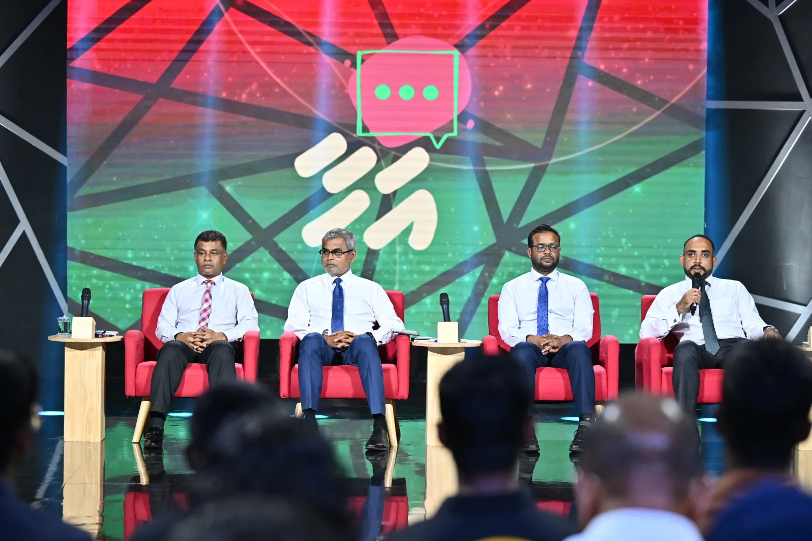 އޮގަސްޓް މަހުން ފެށިގެން ފަންނާނުންނަށް ހިލޭ އެހީ ދޫކުރަނީ