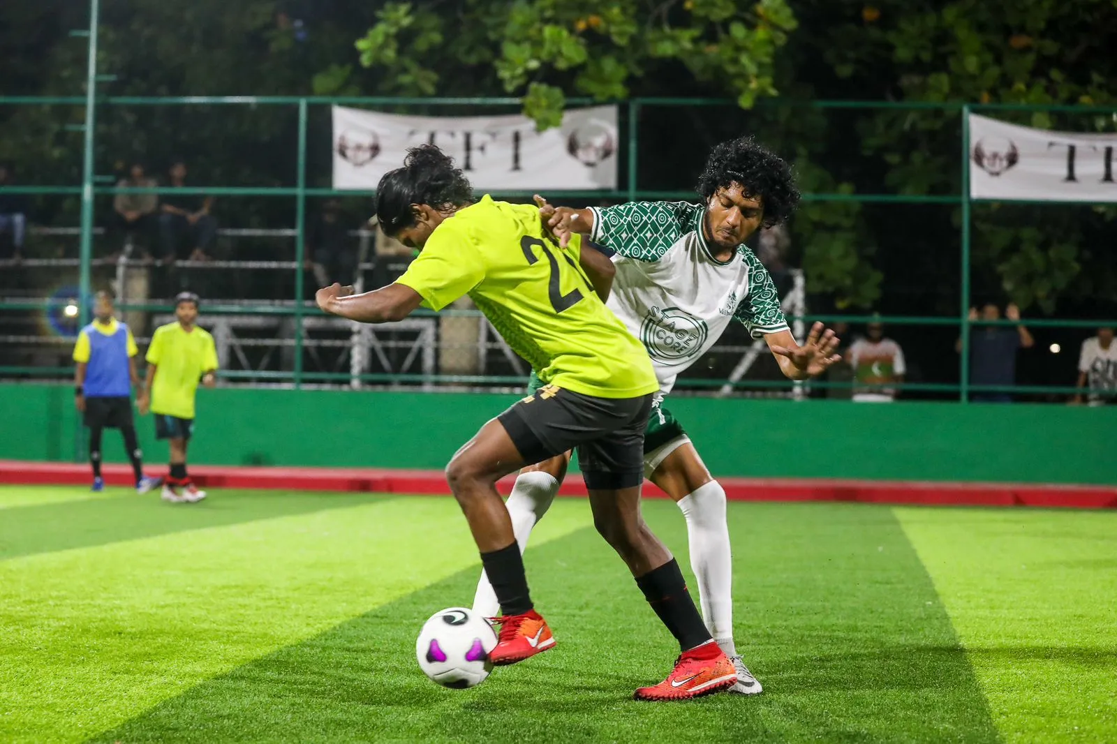 އެފްސީ ވަލްހަލާ އާއި ޑެމޯނިއީސް ވާދަކުރި މެޗުގެ ތެރެއިިން