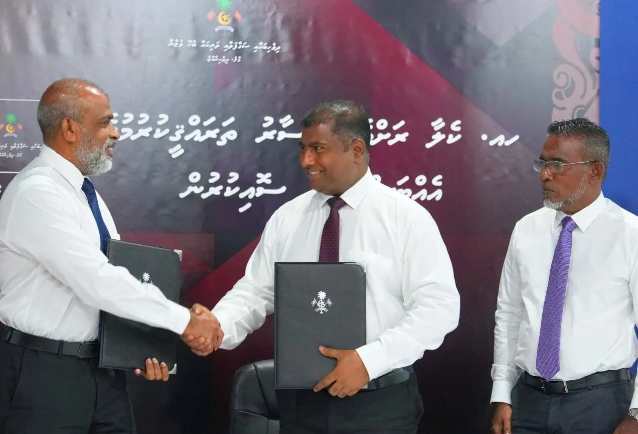 ކެލާގެ ރަށްވެހި އާސާރު ތަރައްޤީކުރުމުގެ އެއްބަސްވުމުގައި ސޮއިކުރުމުގެ ތެރެއިން... ފޮޓޯ: އާރުޑީސީ