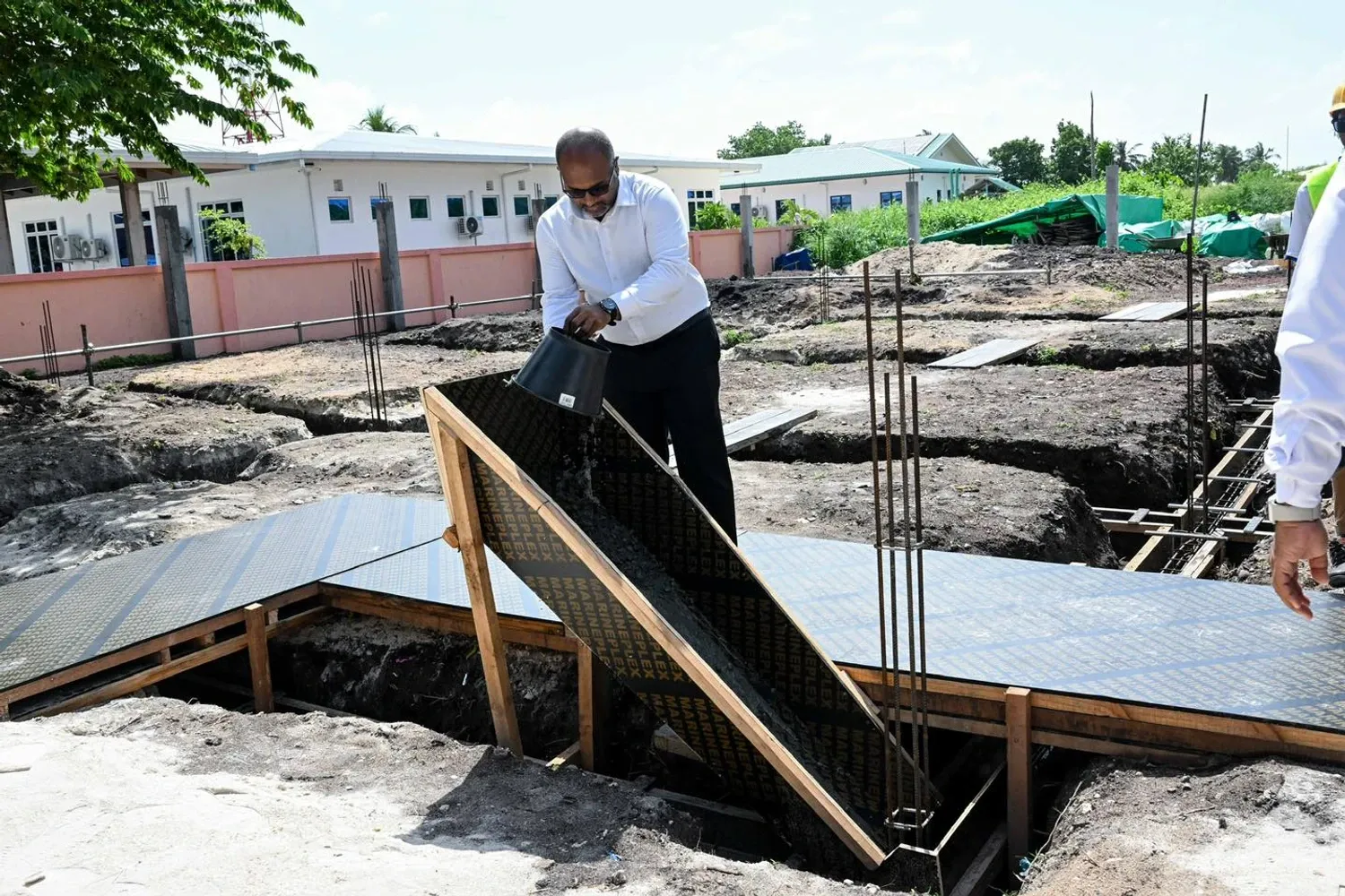 ނޫމަރާގައި އަލަށް އިމާރާތްކުރާ ފުލުހުންގެ މަރުކަޒުގެ އަމަލީ މަސައްކަތް ފަށައިފި