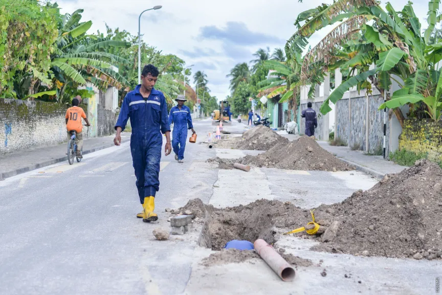 ފެނަކަ އަށް ކުރިއަށް ނުގެންދެވި ހުއްޓިފައި ހުރި މަޝްރޫޢުތައް އެމްޑަބްލިޔުއެސްސީއާ ހަވާލު ކުރަނީ!