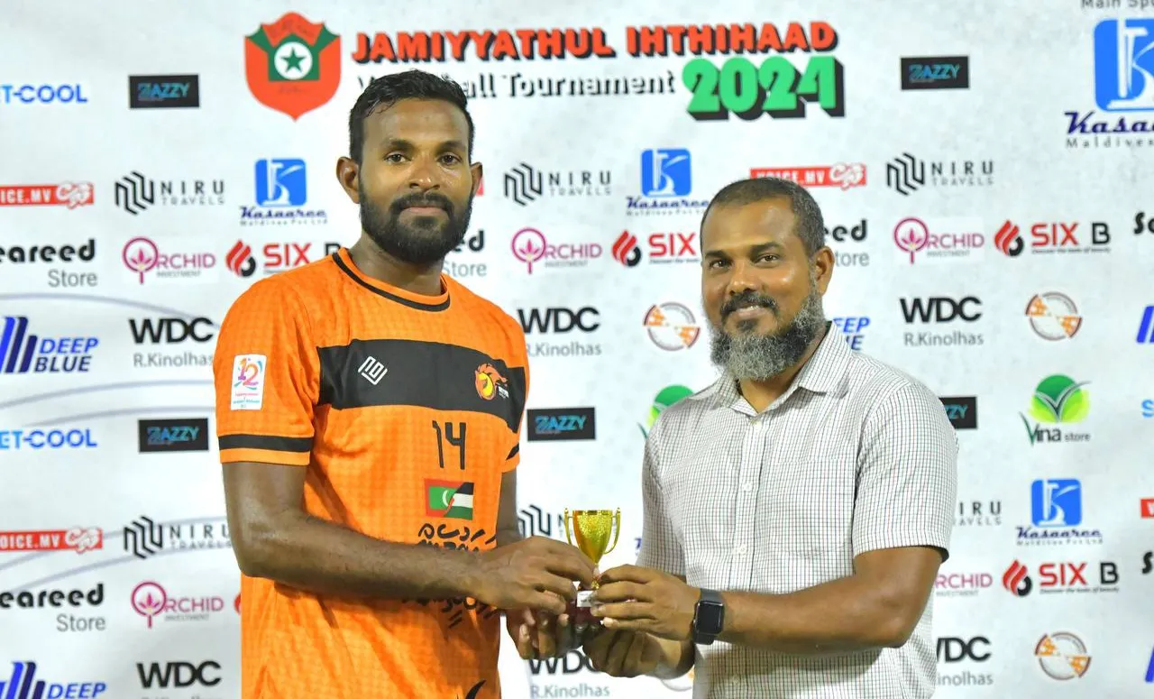 މެޗުގެ މޮޅުކުޅުންތެރިއަކަށް ހޮވުނު ބޭރިއަންސް ގެ އާދަމް ނަސީމް..