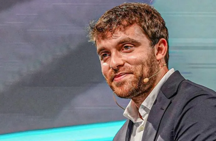 Visit Maldives Partners with Football Journalist Fabrizio Romano as Global Brand Ambassador