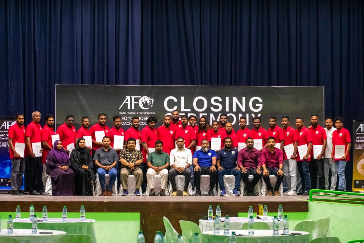 ކާށިދޫގައި ކުރިއަށް ގެންދިޔަ އޭއެފްސީ ސީ ލައިސަންސް ކޯސް ނިންމުމުގެ ރަސްމިއްޔާތުގެ ތެރެއިން..