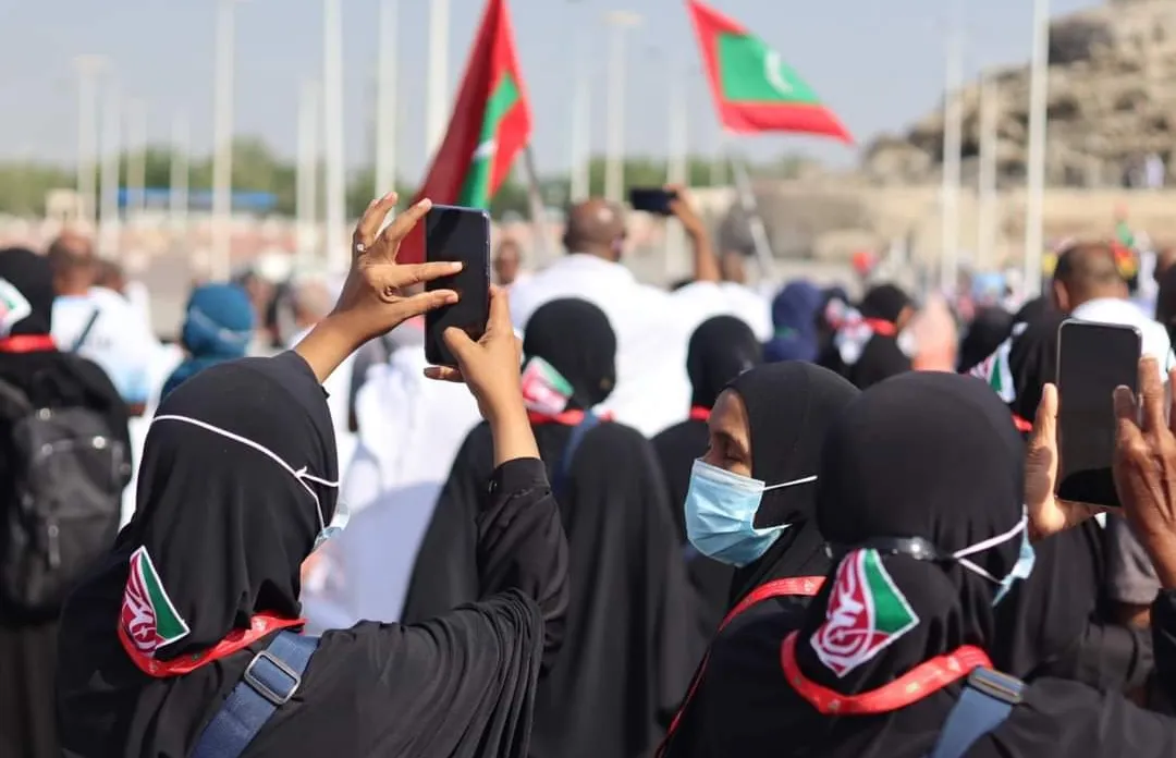 މީގެ ކުރިން ރާއްޖެއިން އުމްރާއަށްދިޔަ ބަޔަކު މައްކާގައި..