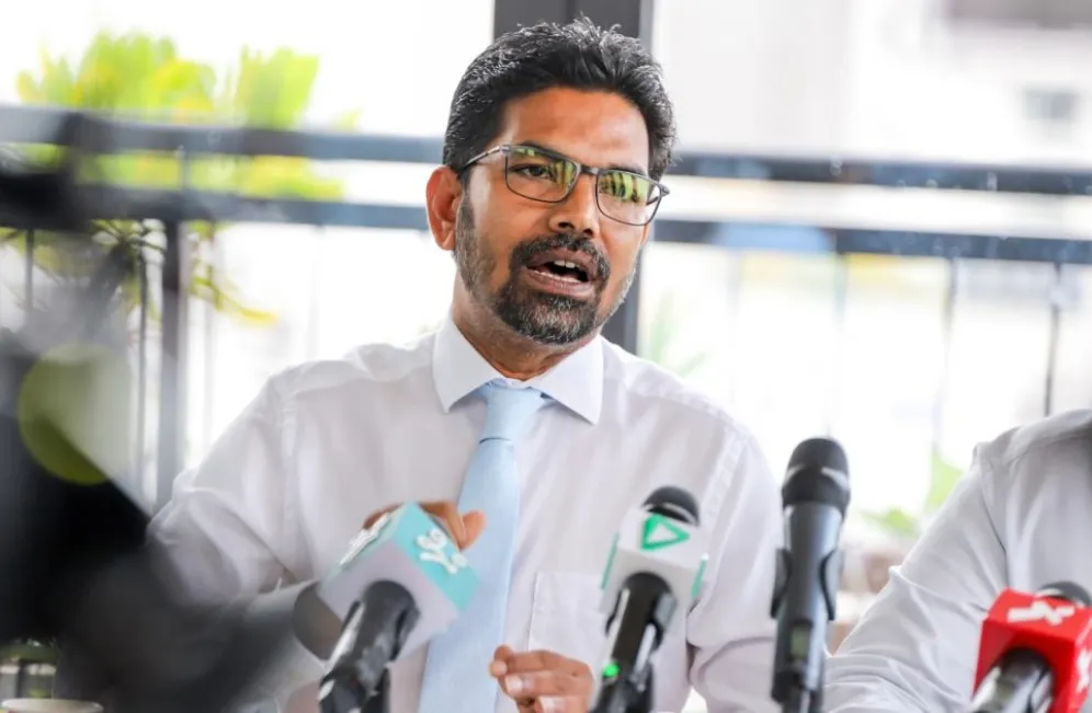 އެމްޑީޕީގެ ކުރީގެ ރައީސް މުހައްމަދު ޝިފާޒު: ފޮޓޯ/ ދެން